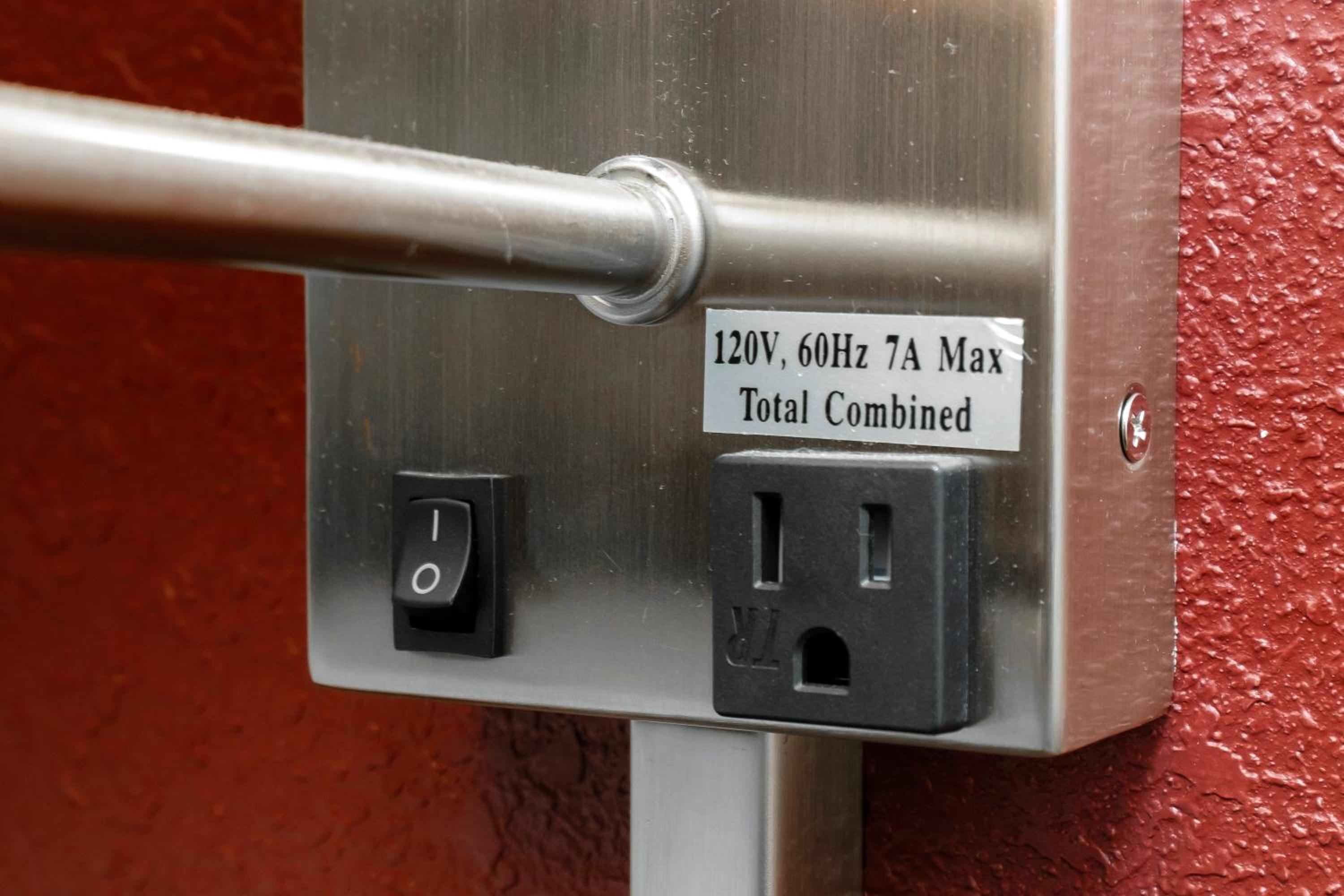 Deluxe Queen Room Non-Smoking