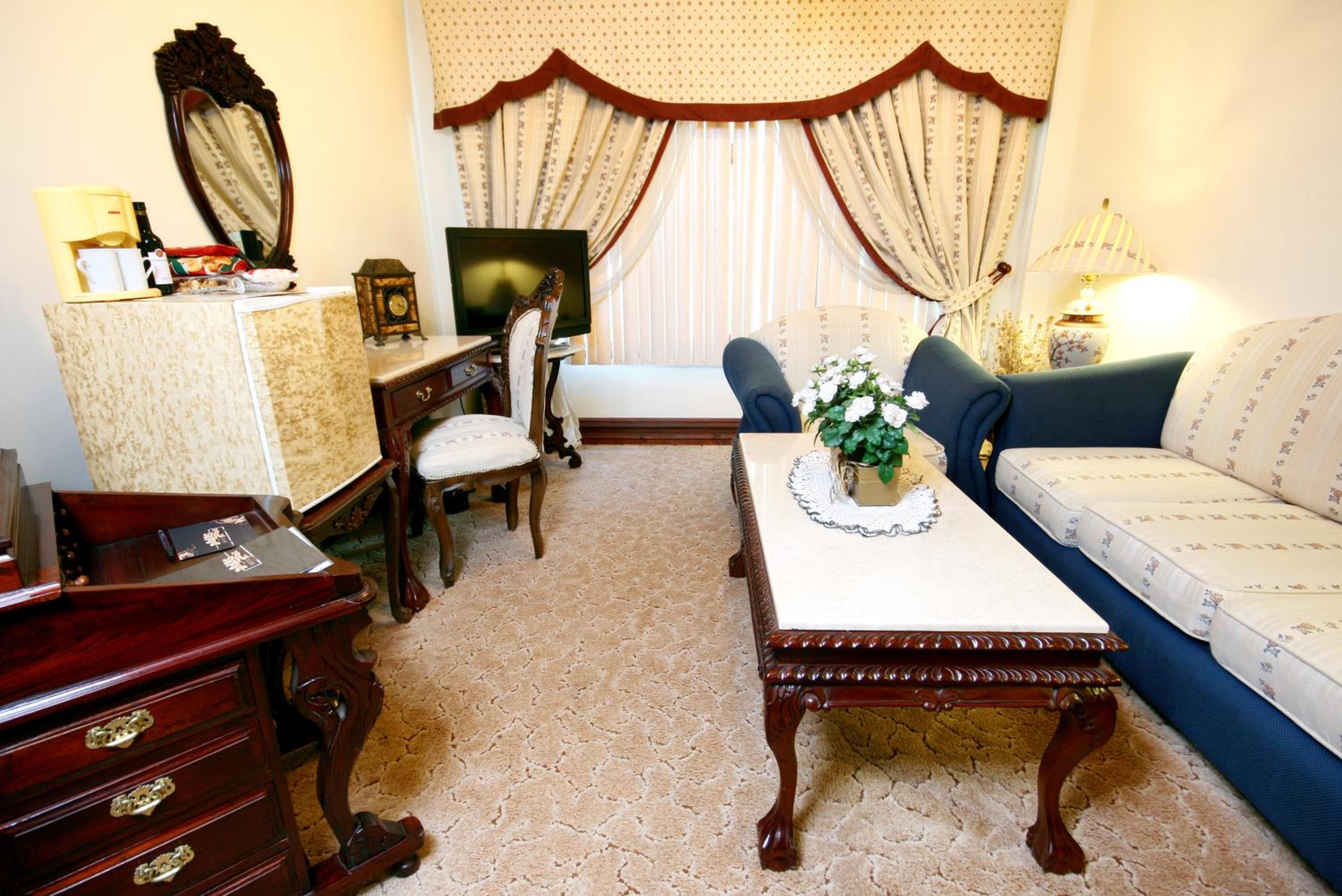 Suite with Free Parking