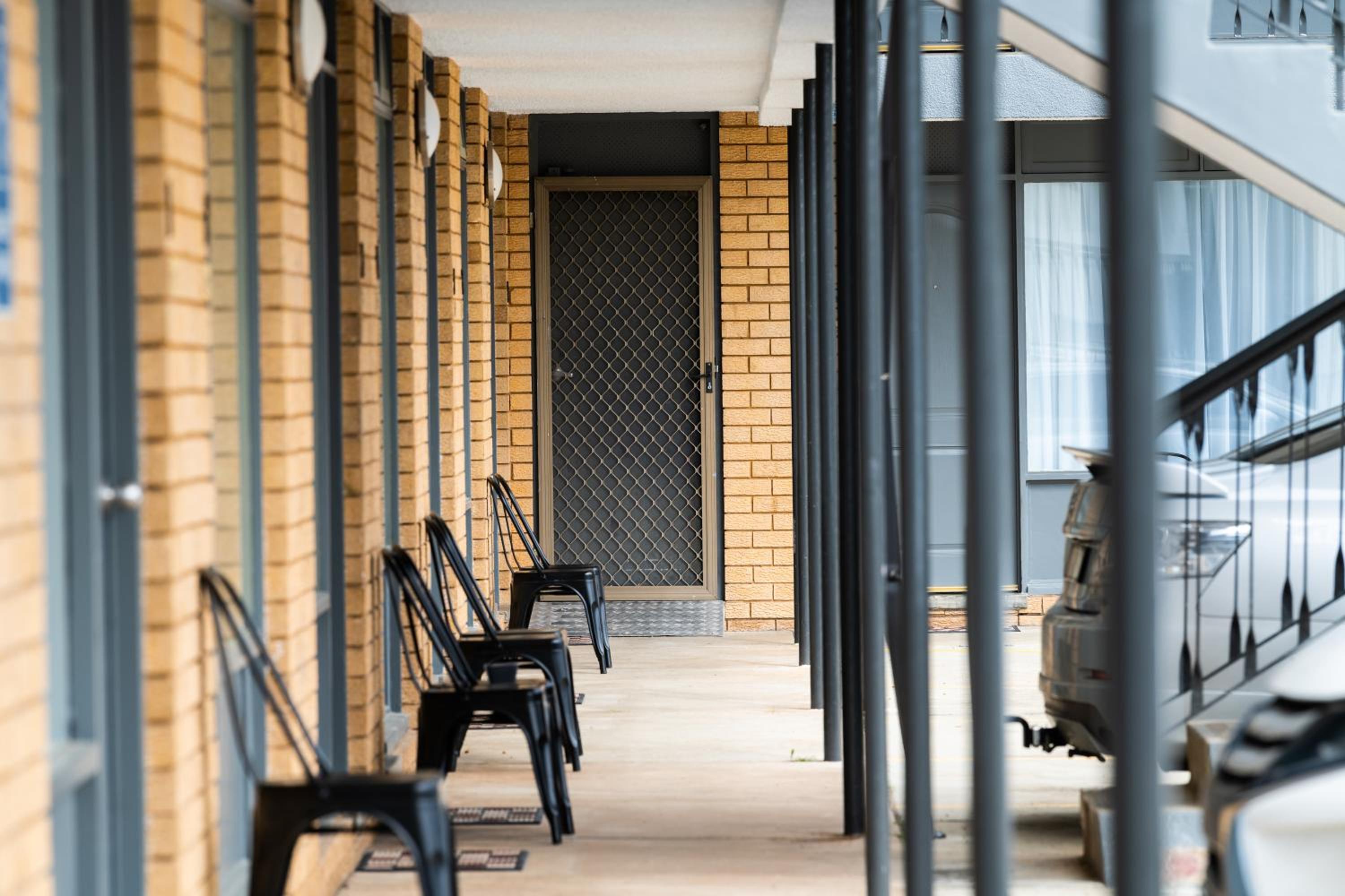 2 Bedroom Suite (Pets permitted)