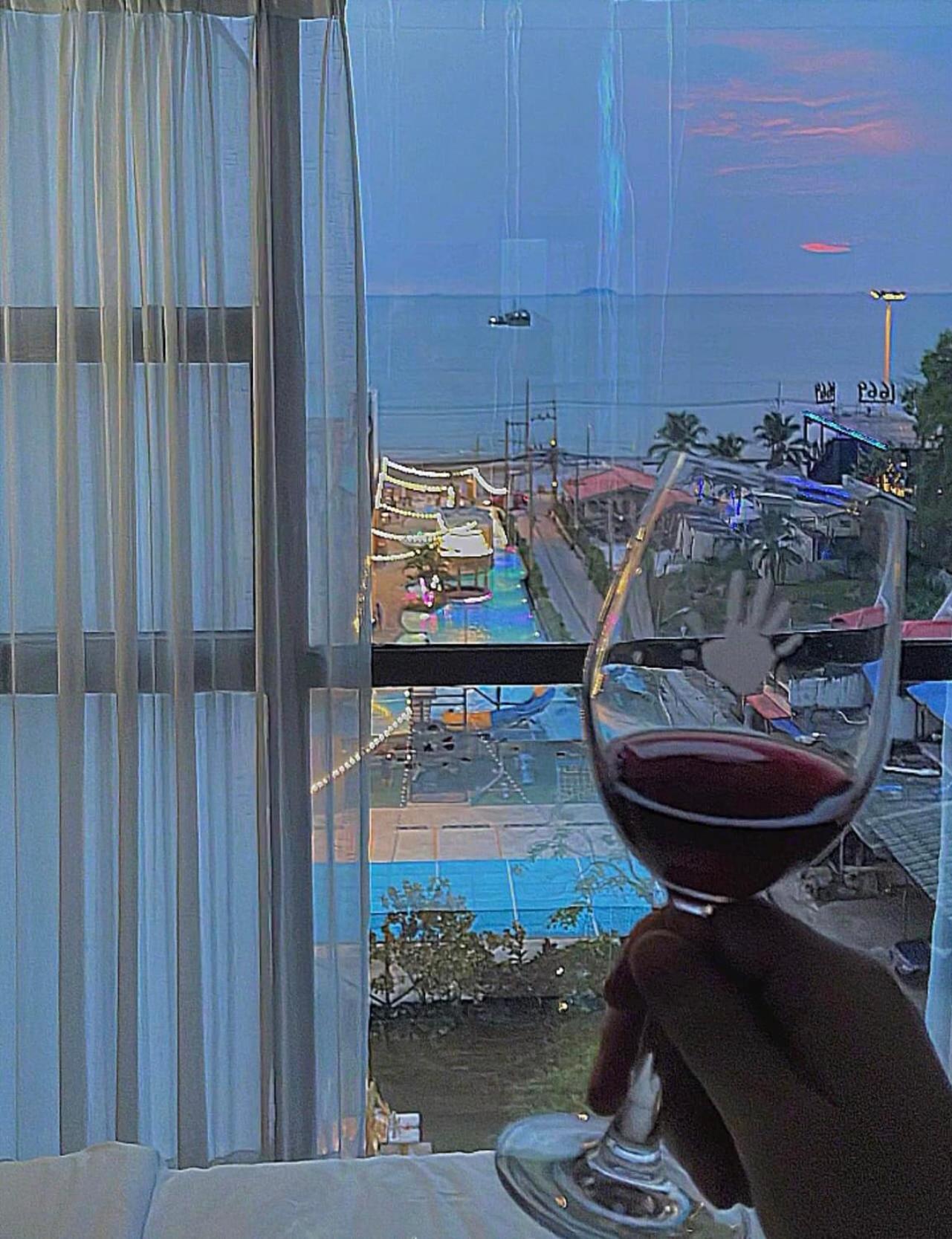 King Suite with Ocean View