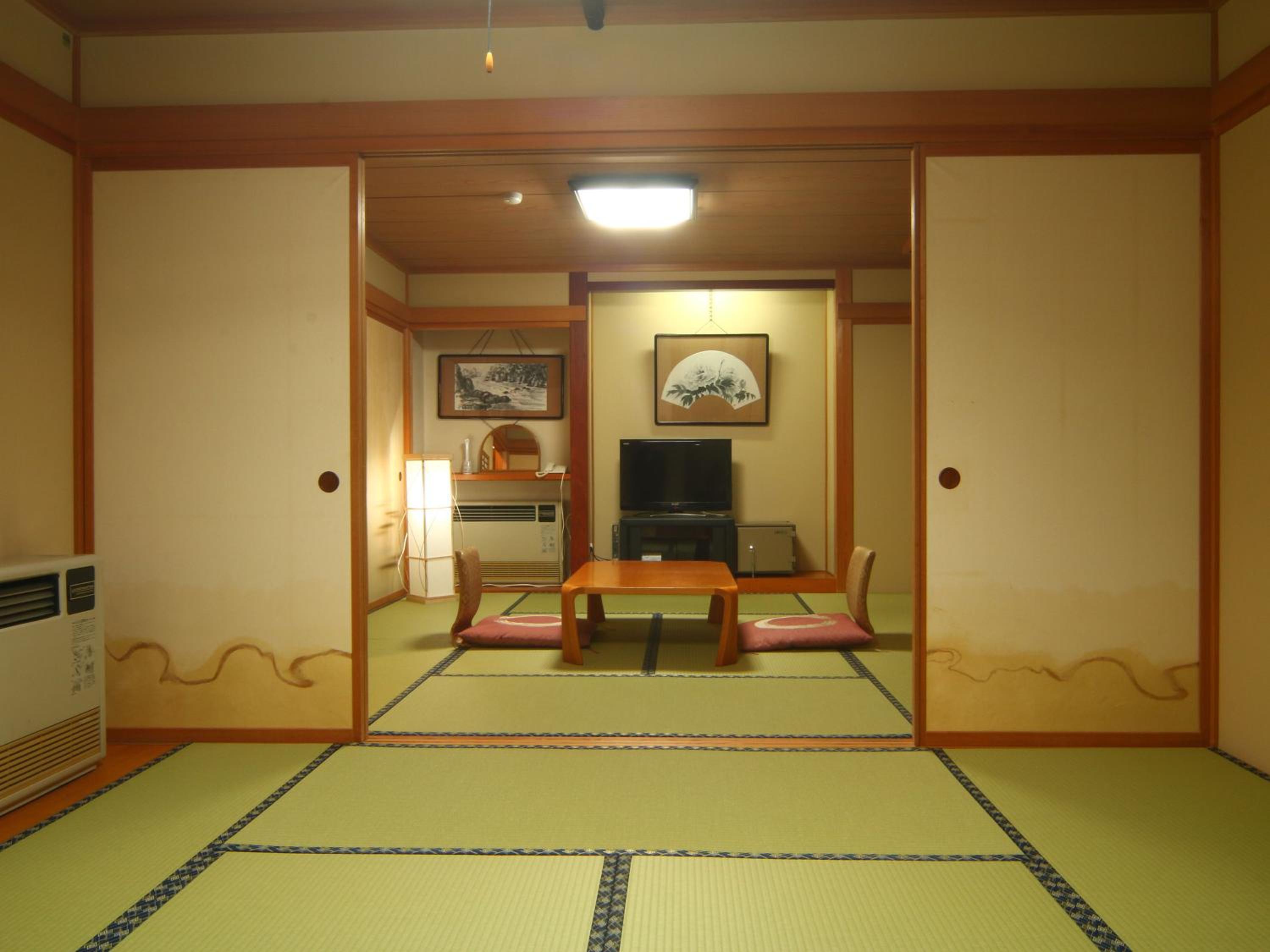 Superior Japanese-Style Room