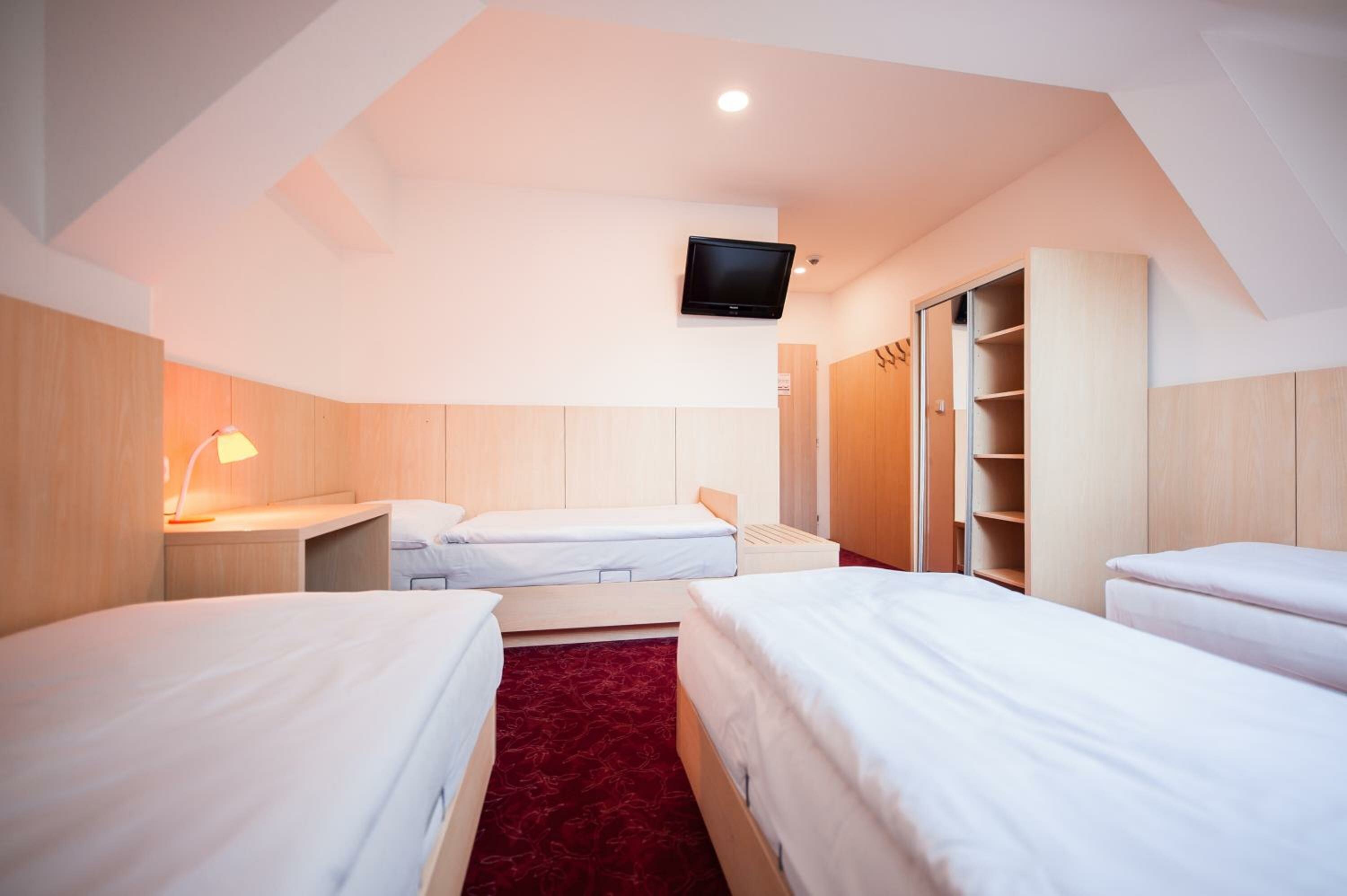 Economy Quadruple Room