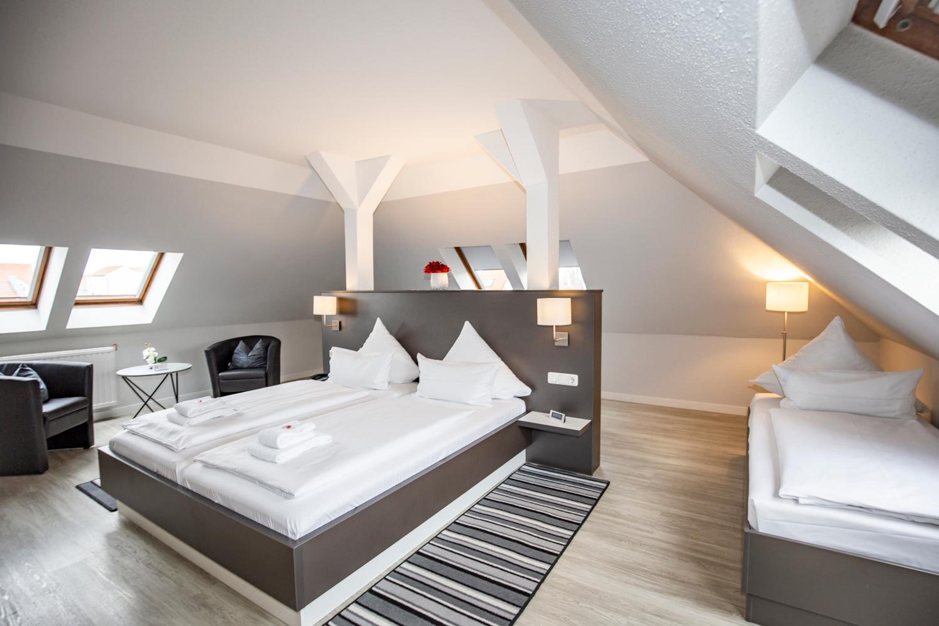 Classic Double Room with Bath