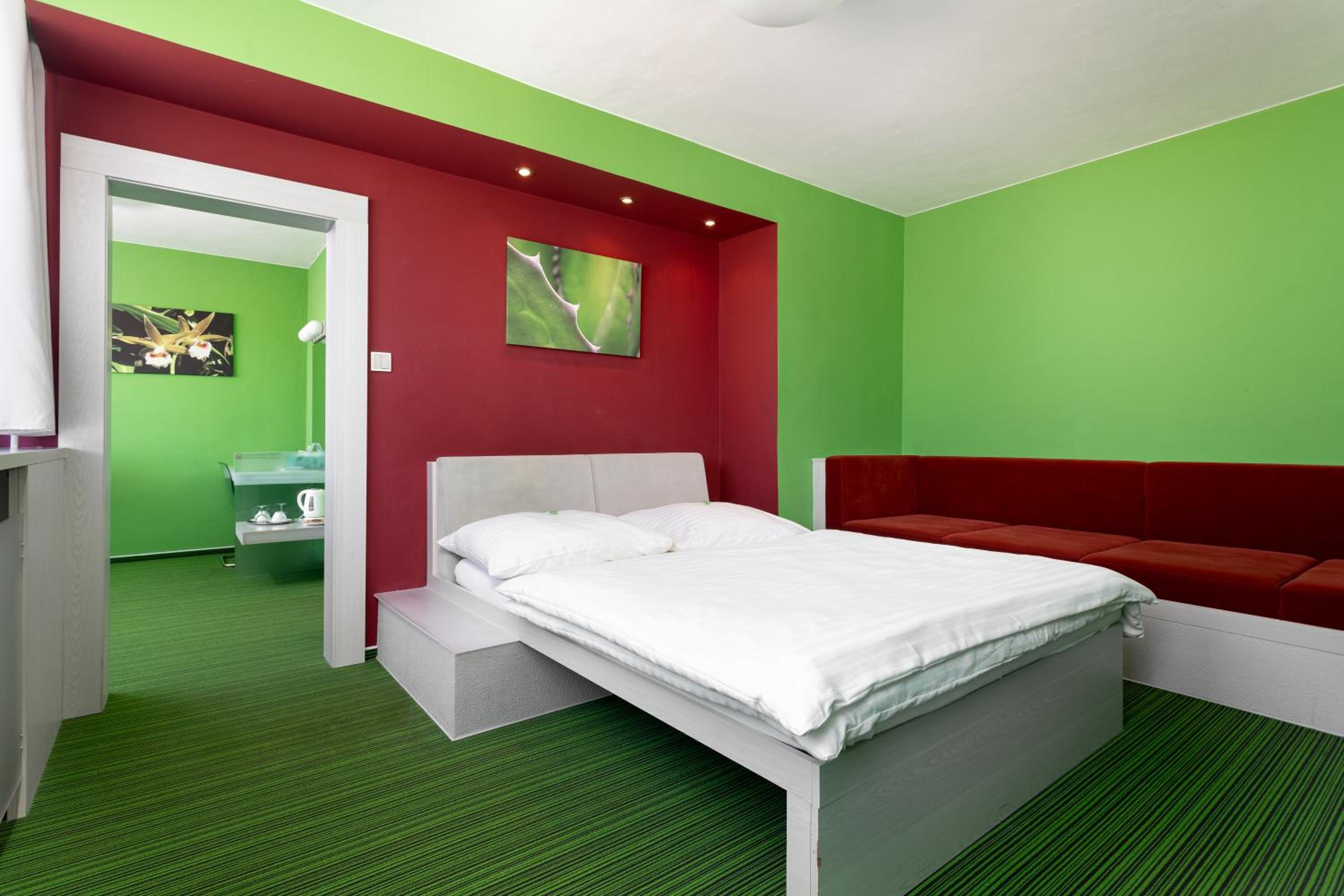 Deluxe Suite with Balcony