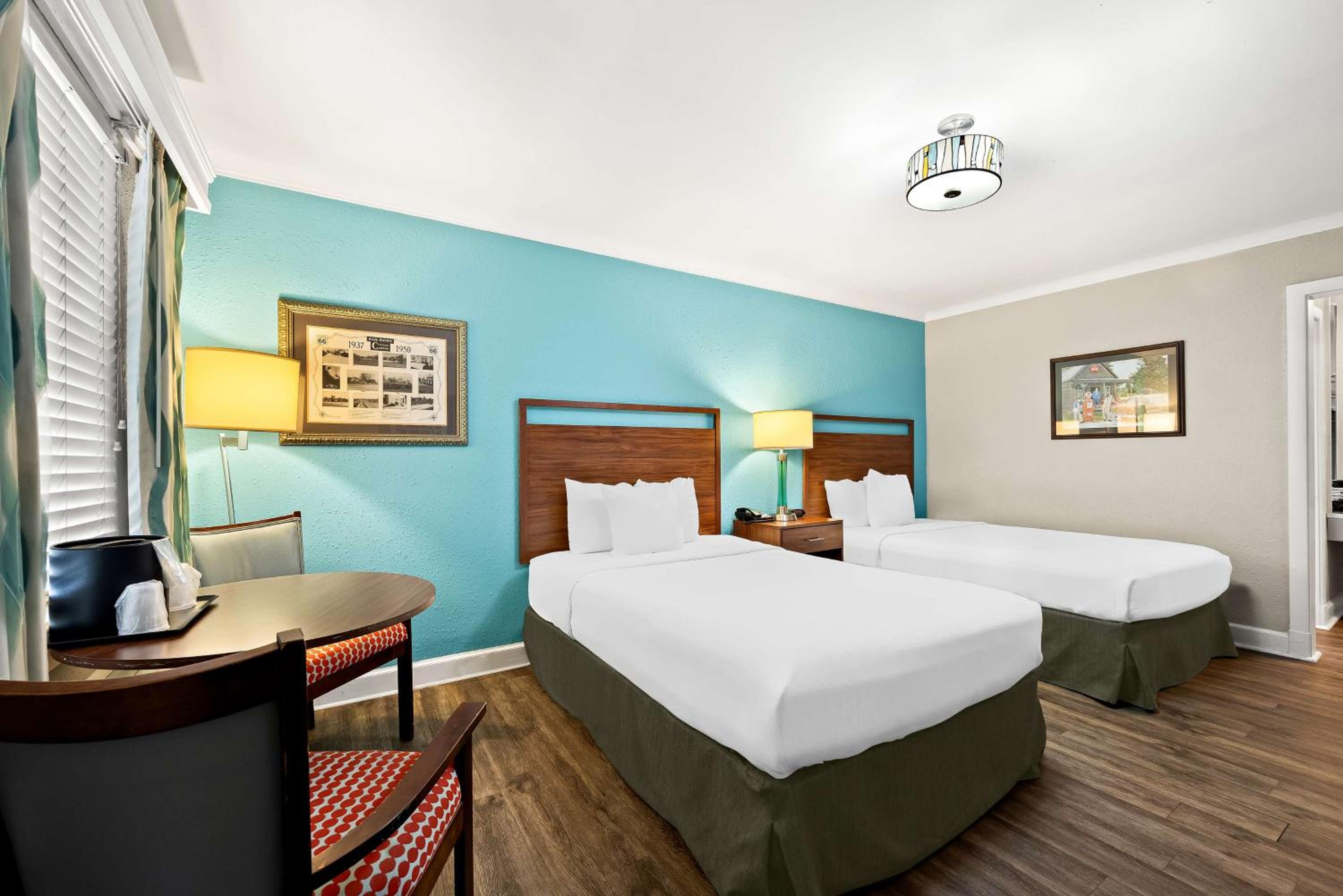 Double Room with Two Double Beds - Pet Friendly