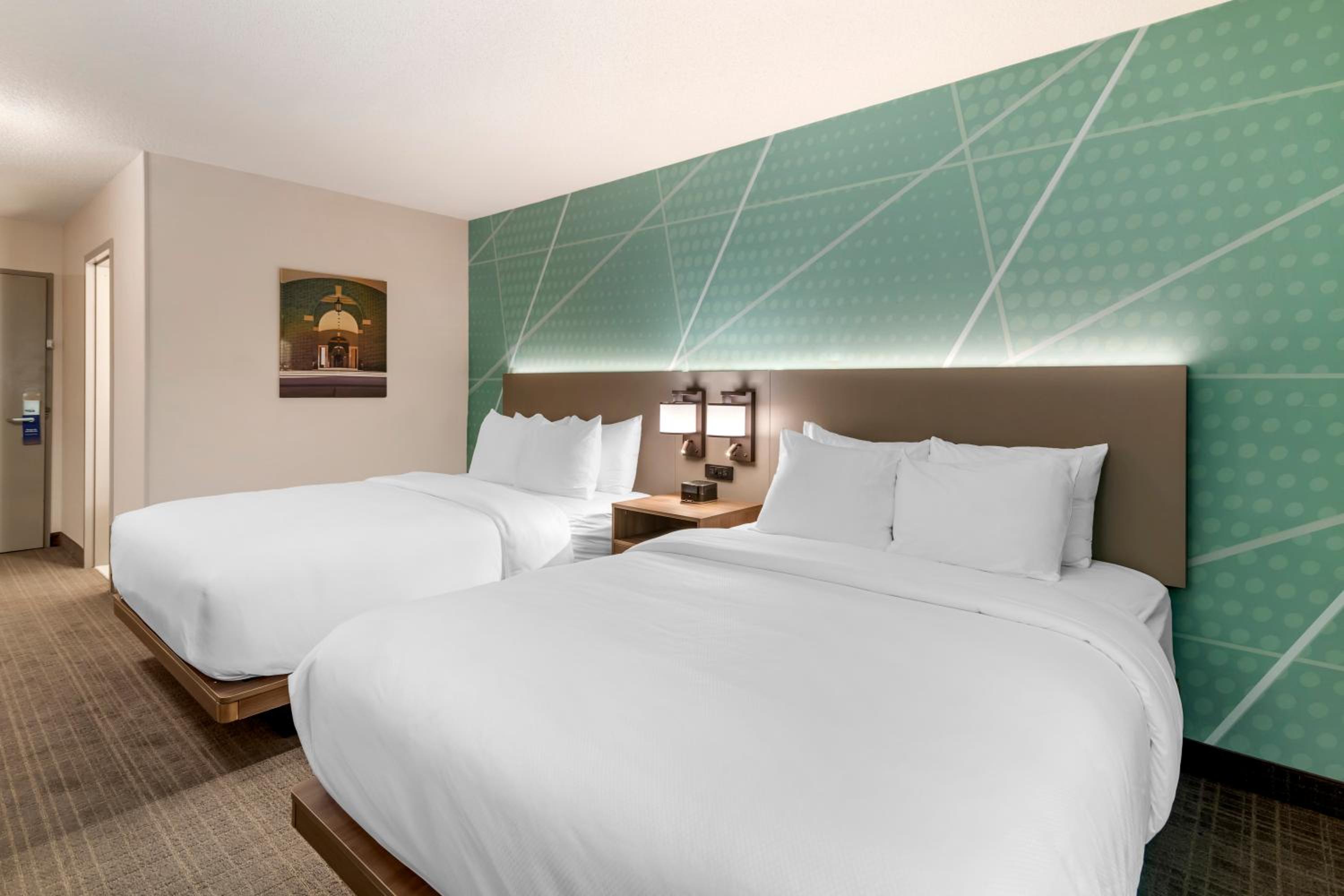 Queen Room with Two Queen Beds - Non Smoking