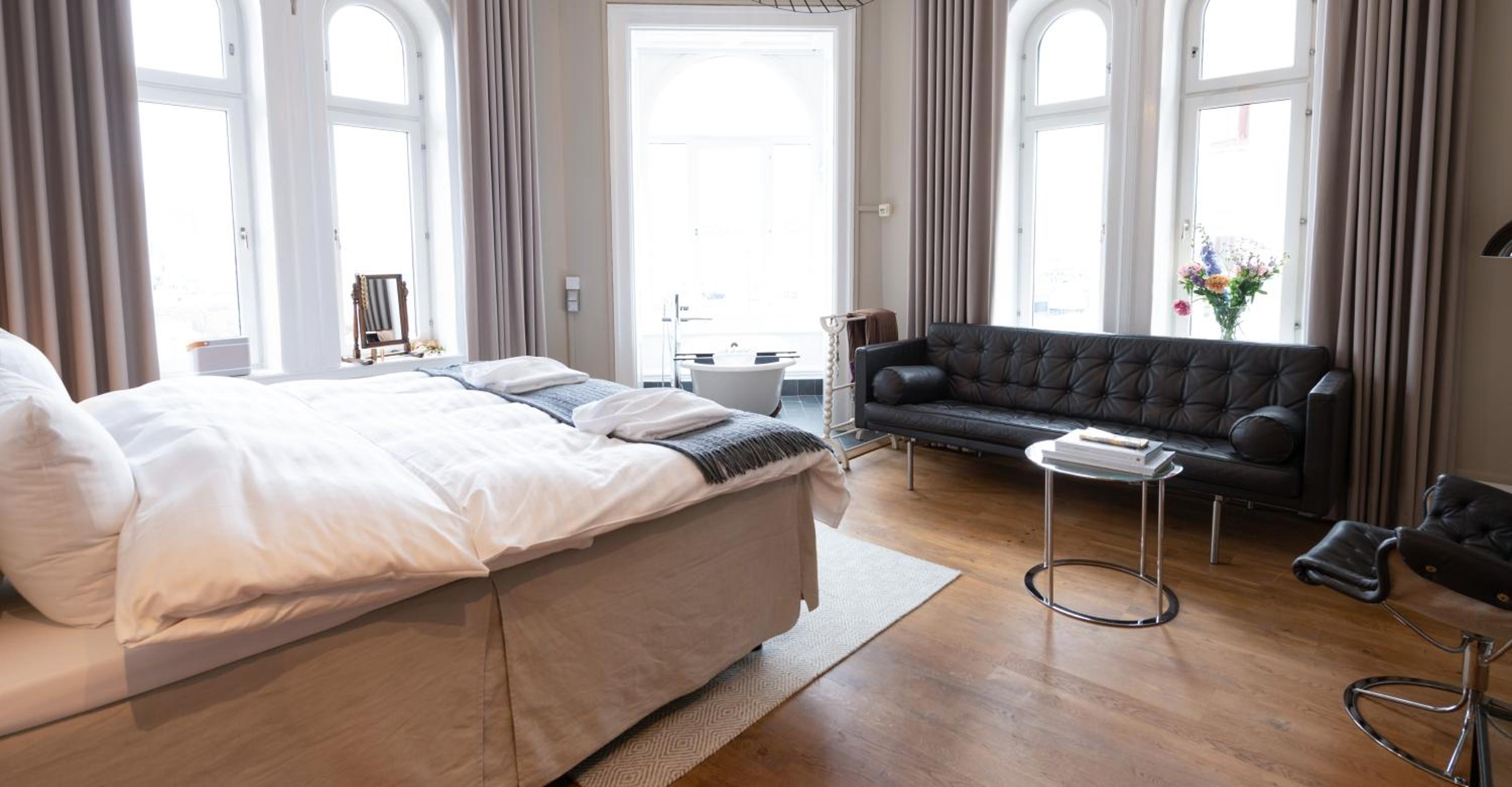 Deluxe Double Room with Bath