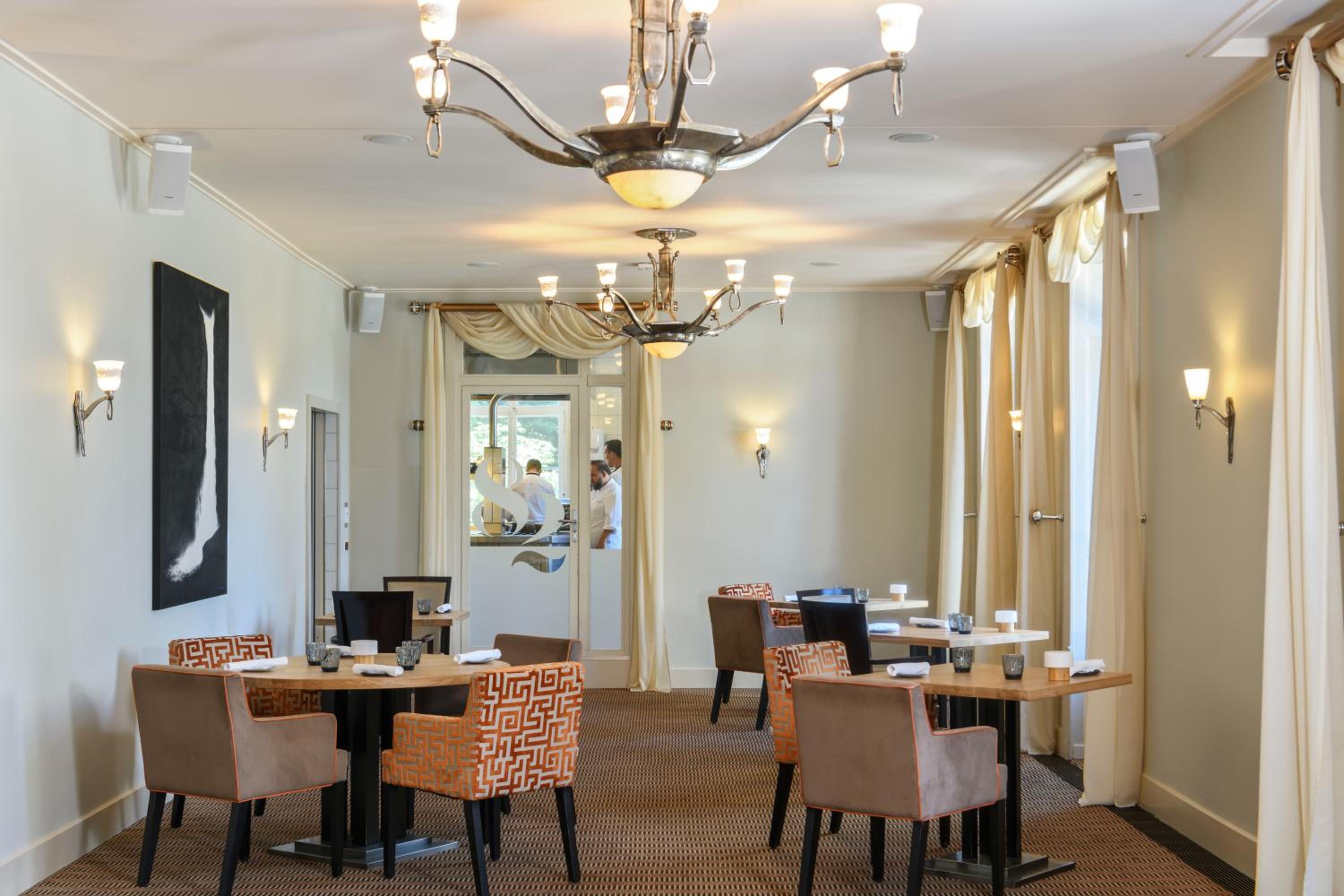 Queen Room with Garden View