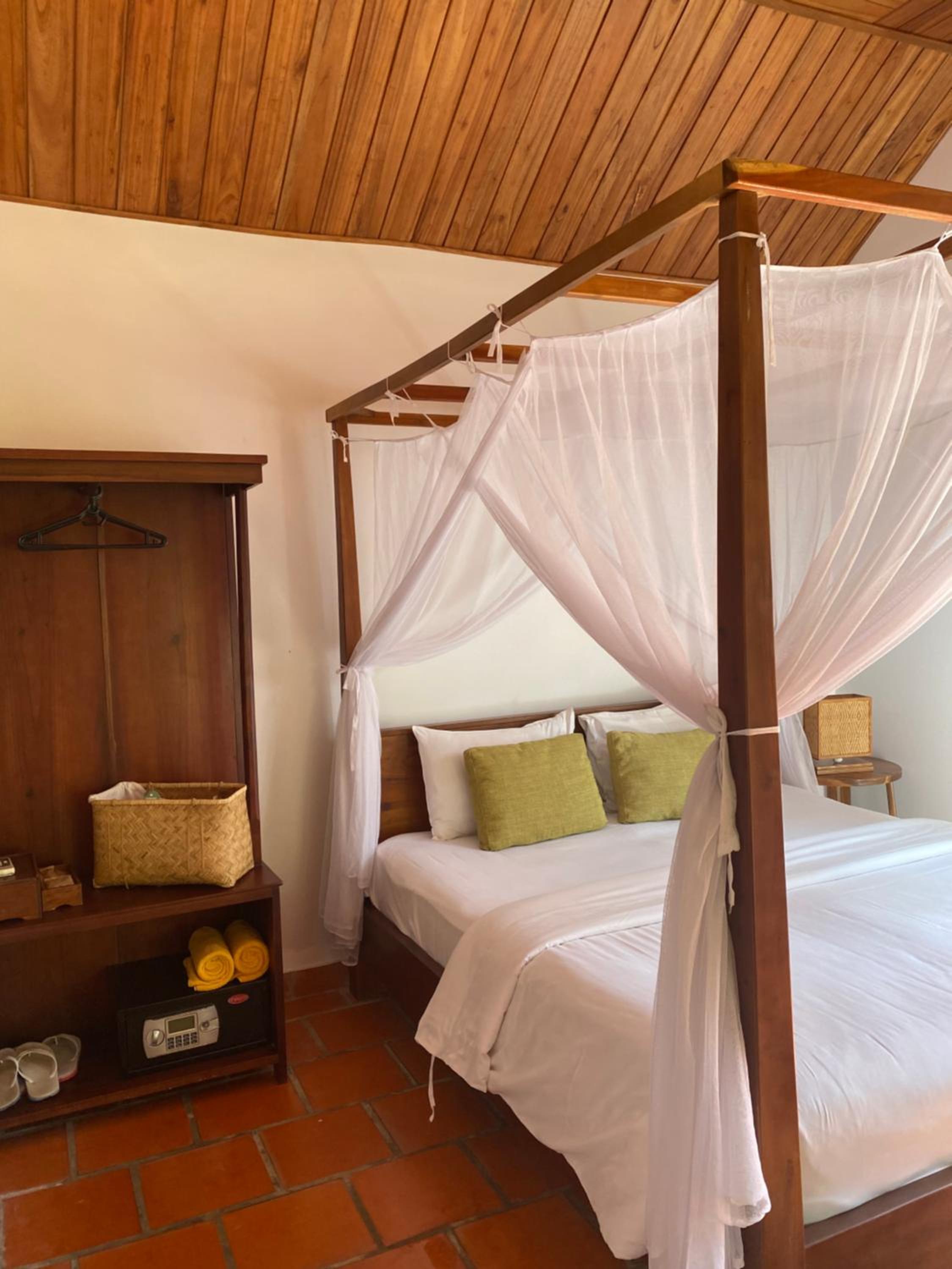 Deluxe Family Bungalow with Sea View