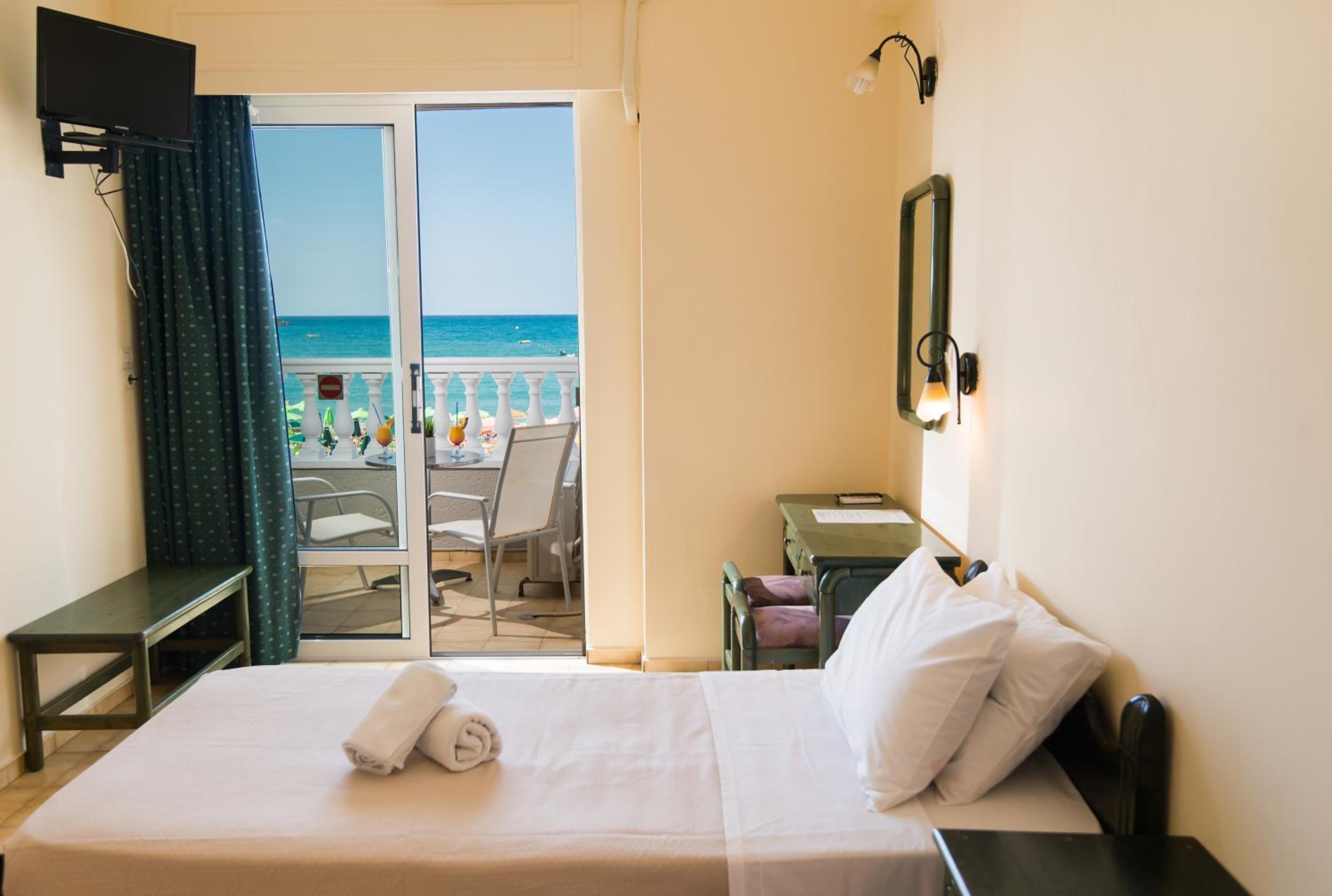 Deluxe Double Or Twin Room With Sea View