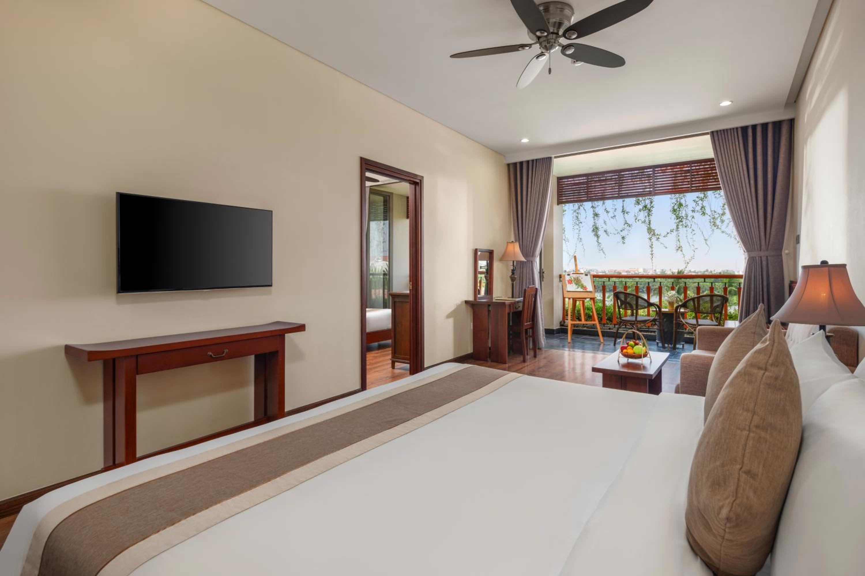 Family 2 Bedrooms Pool View