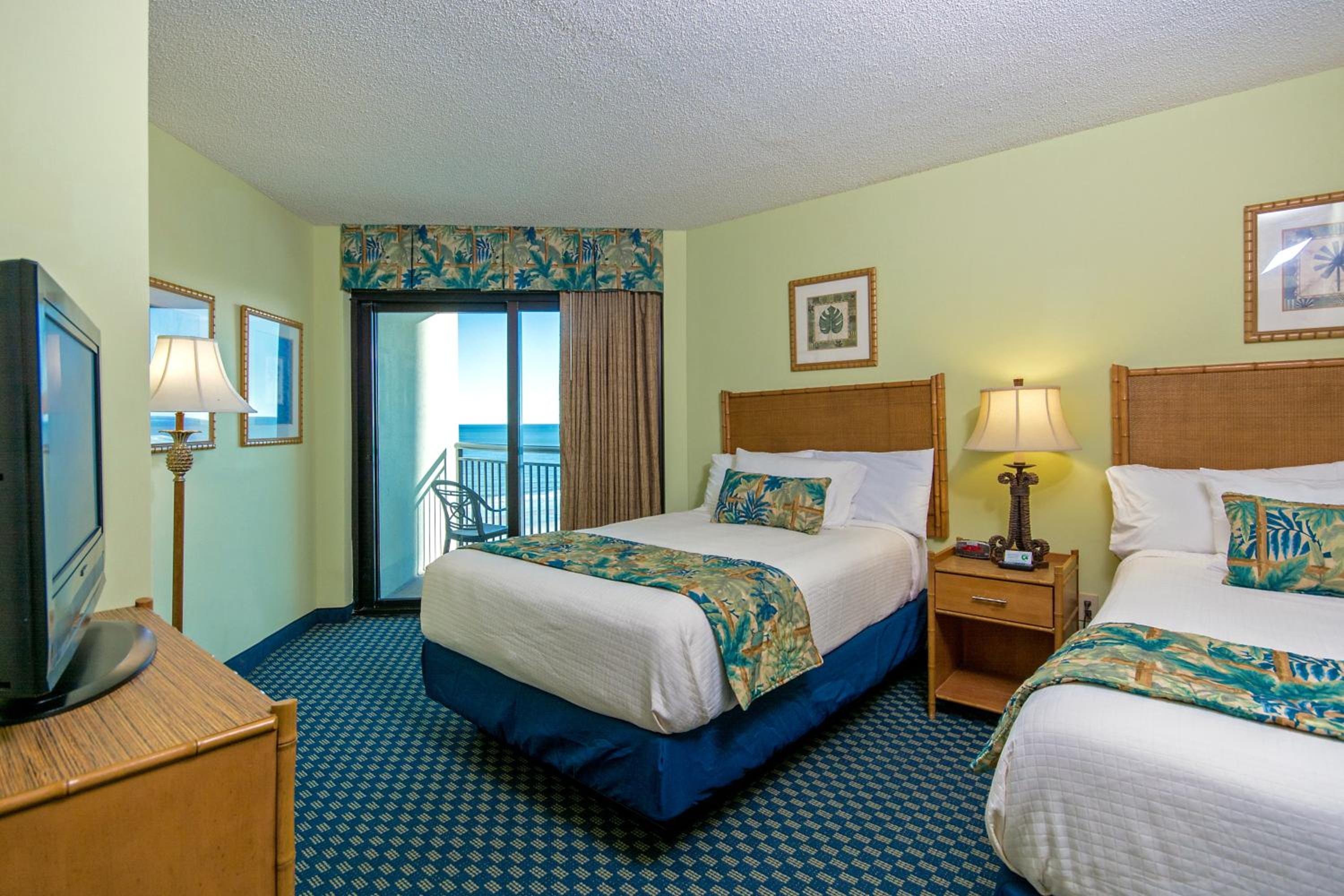 Oceanfront Deluxe Three Bedroom Condo