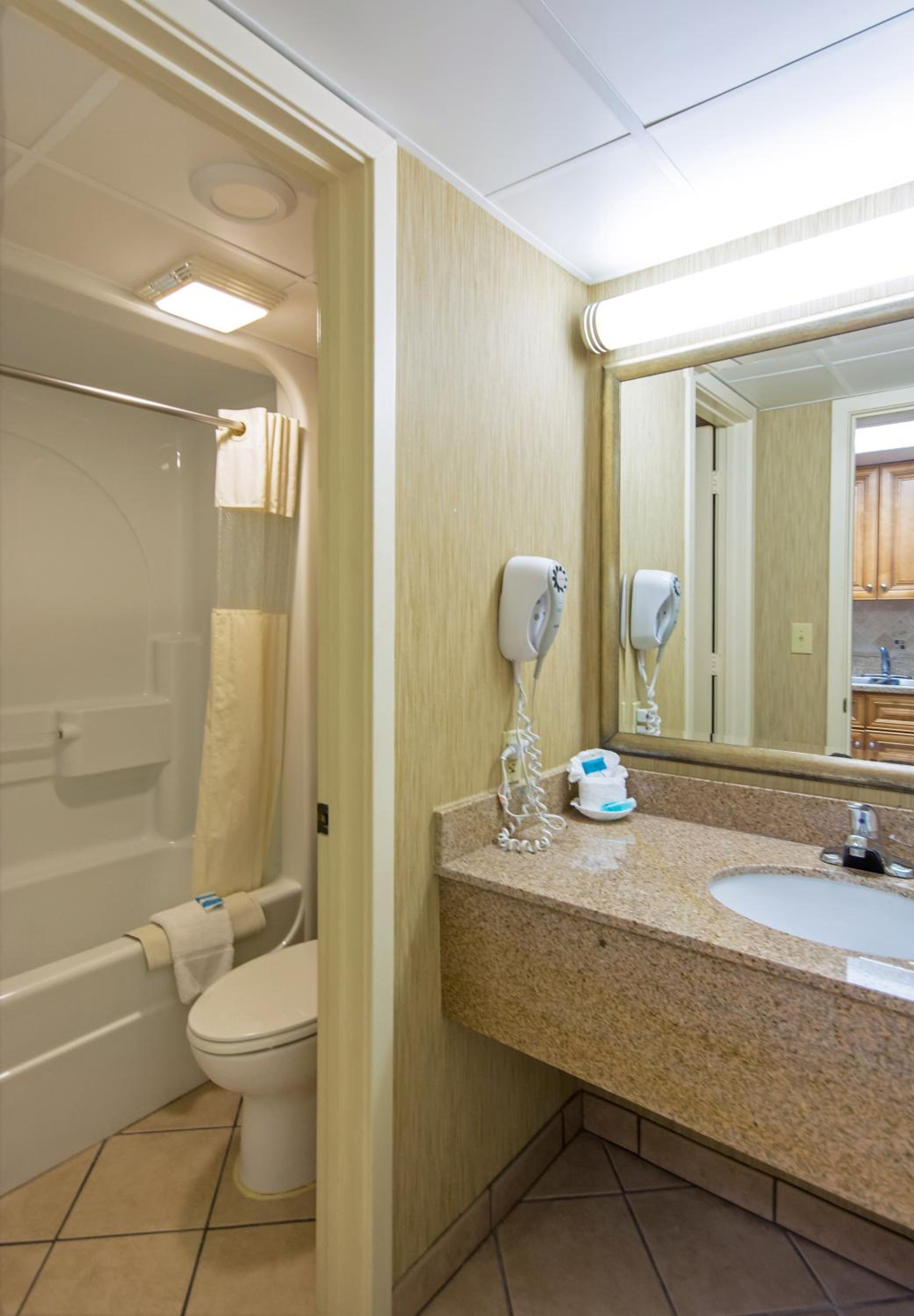 Oceanfront One Bedroom Double Suite