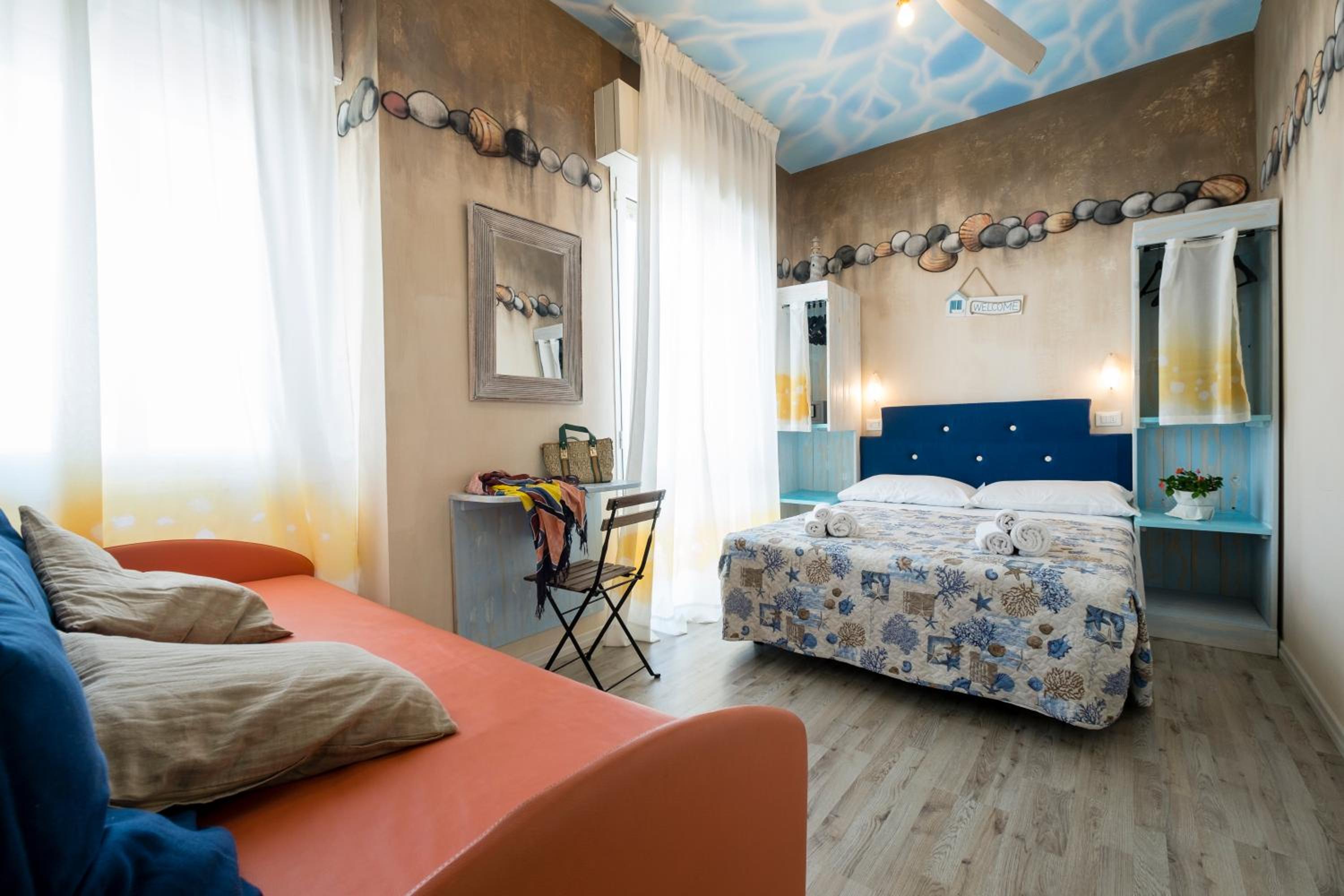 Double Room with Balcony and Sea View