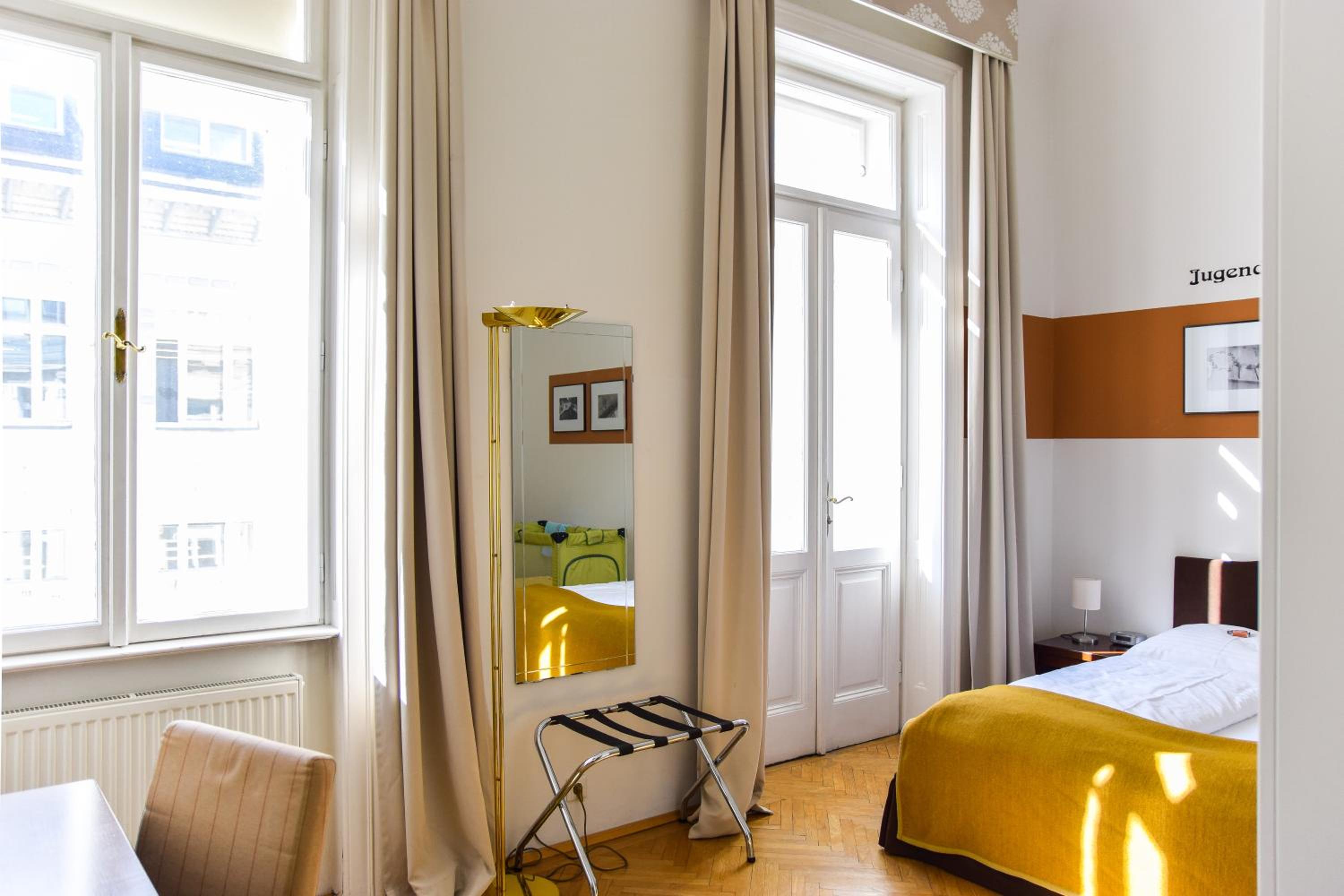 Grand Double Room with Private Bathroom