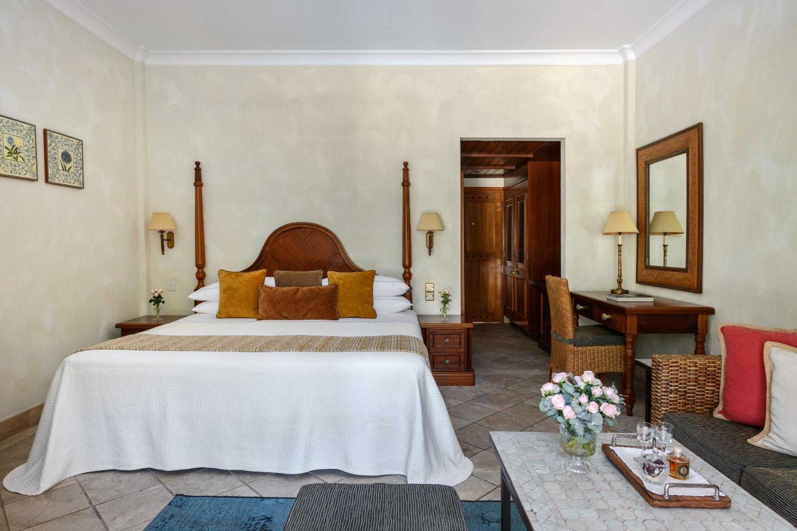 Studio Suite (Adults Only)