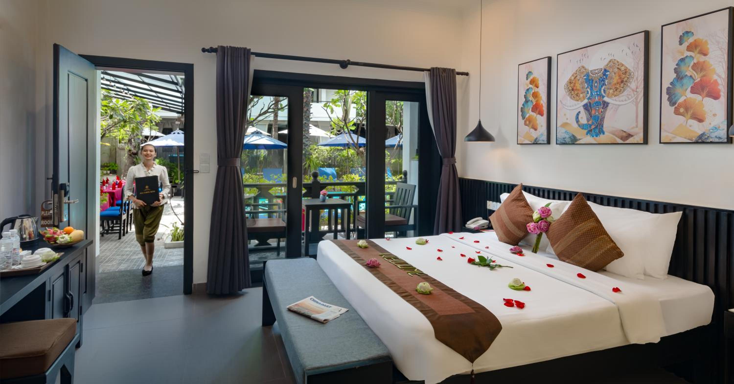 Deluxe Double Room with Pool View