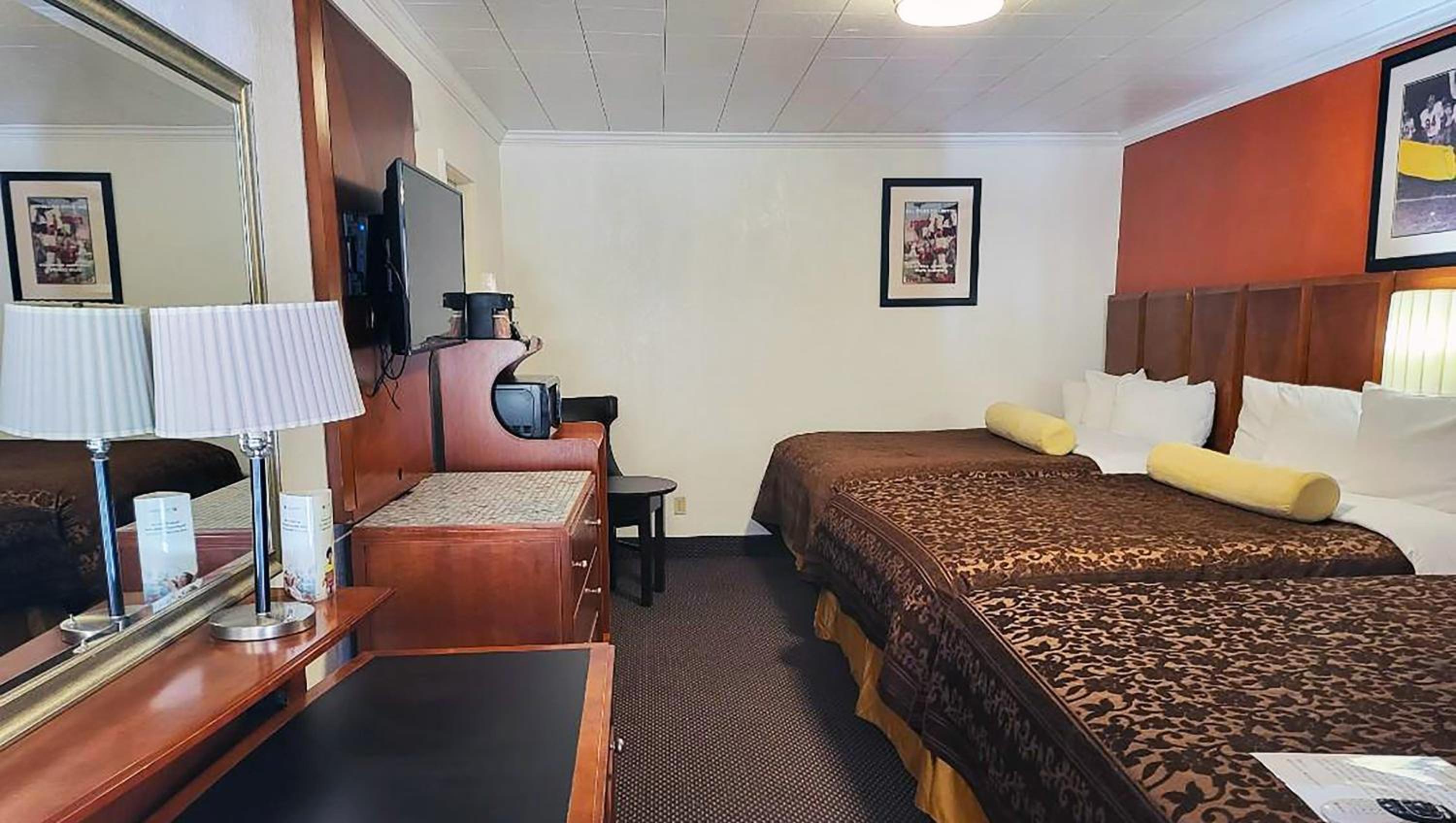 Deluxe Quadruple Room