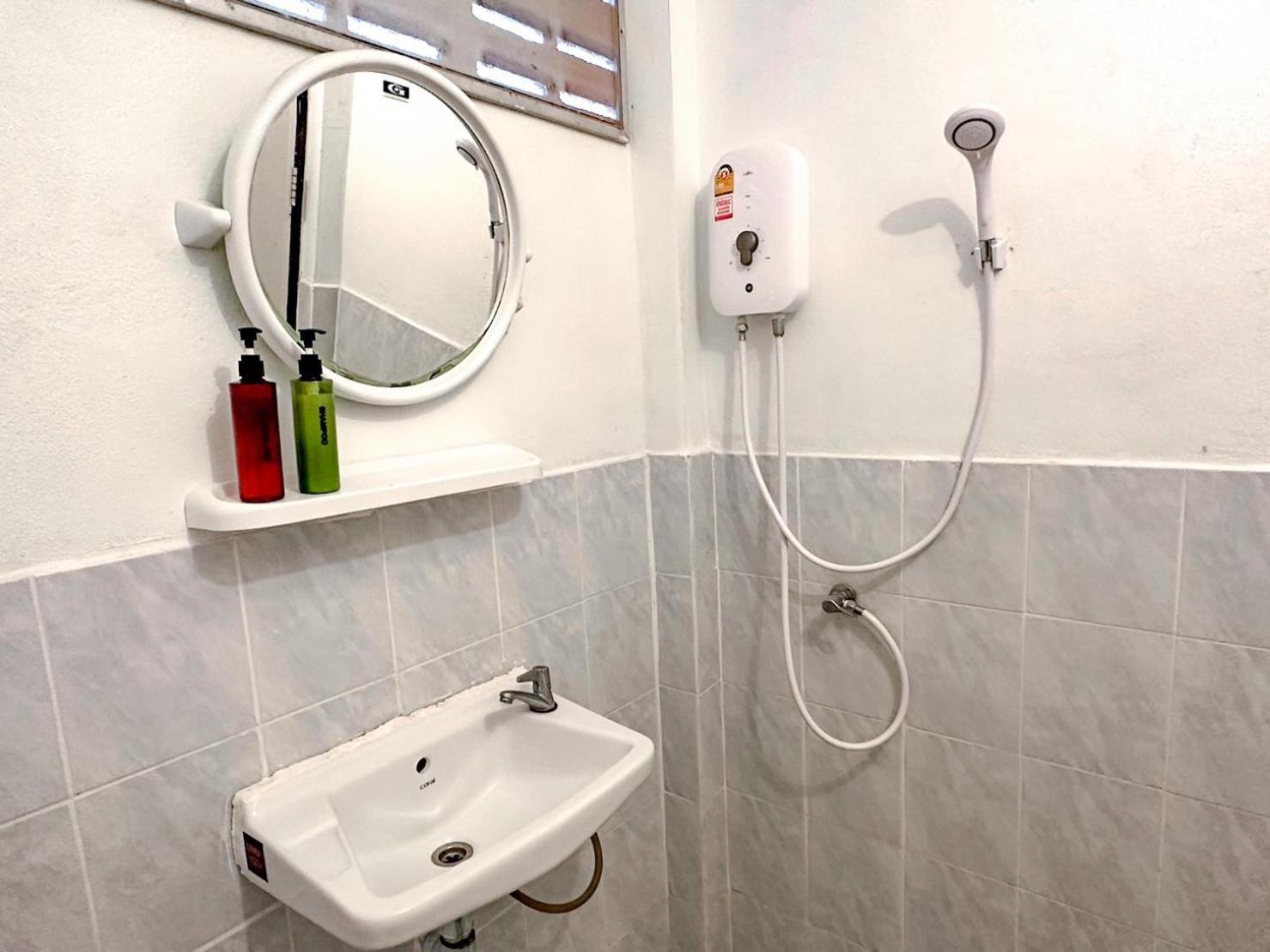 Bungalow with Garden View