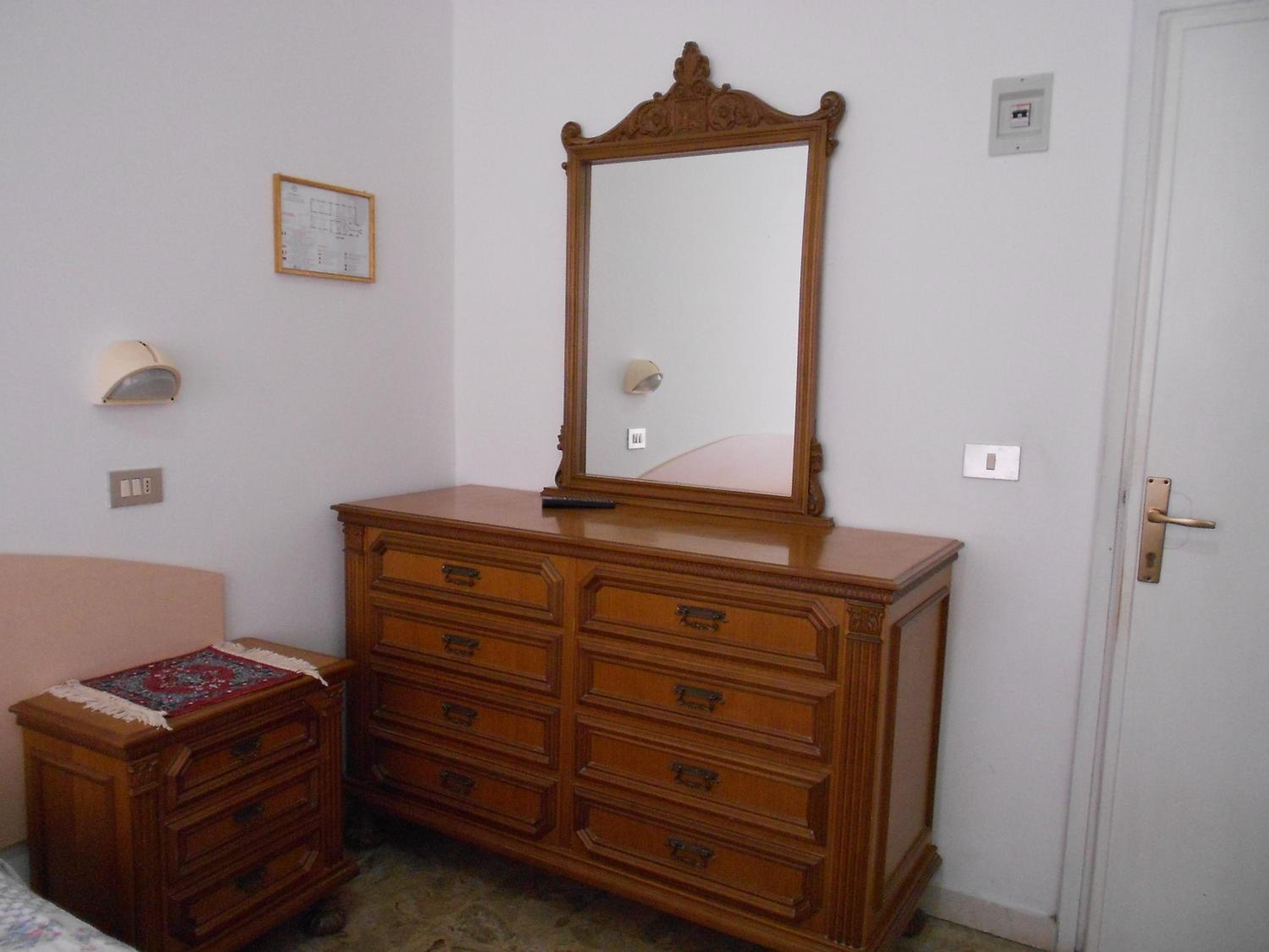 Economy Triple Room