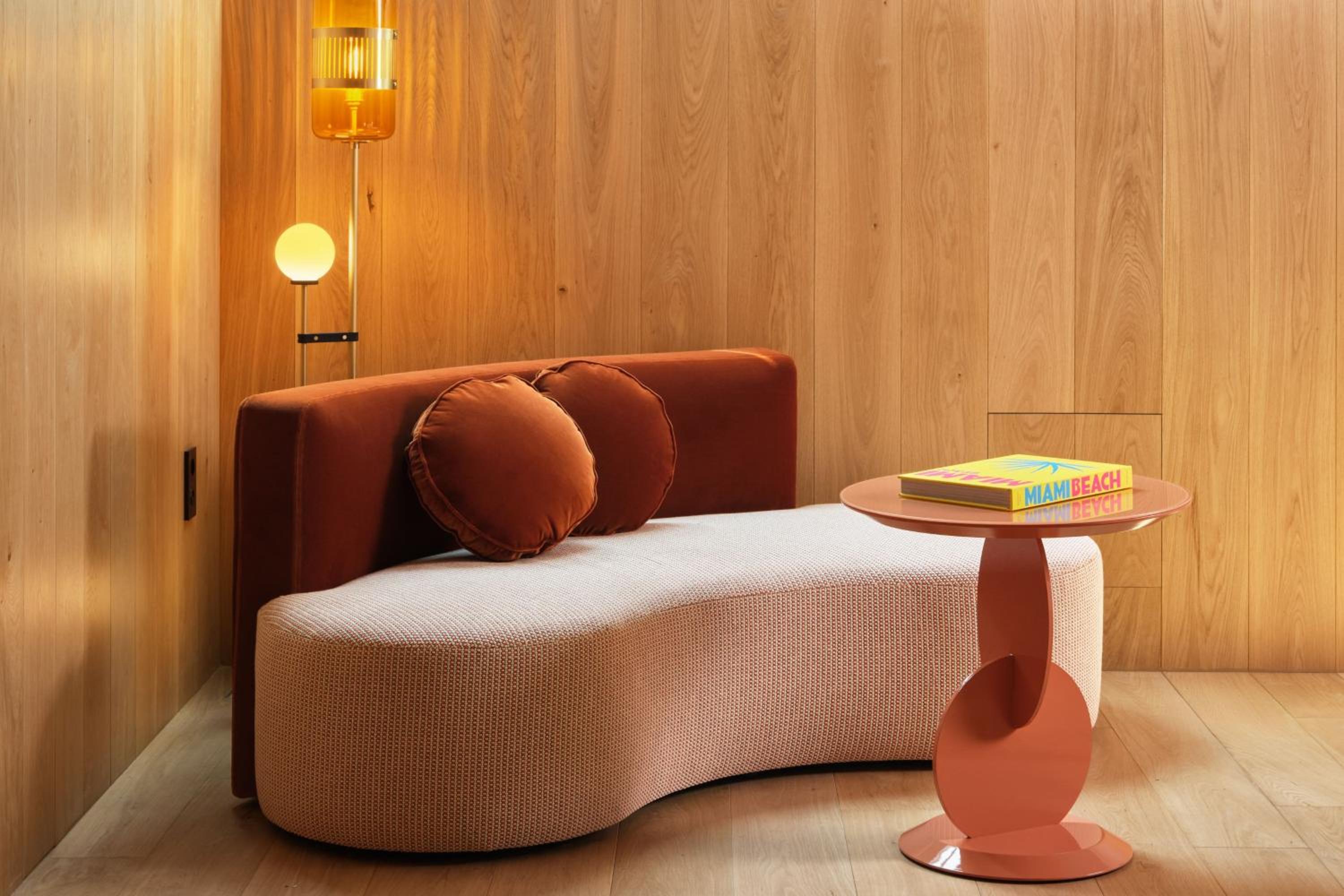 Cozy Studio King Suite