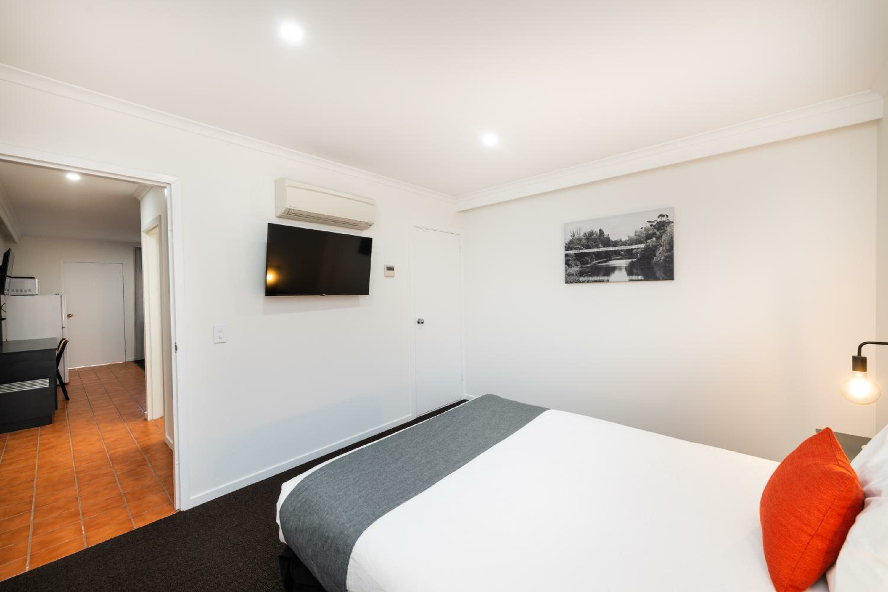 Family Suite (No Pets)