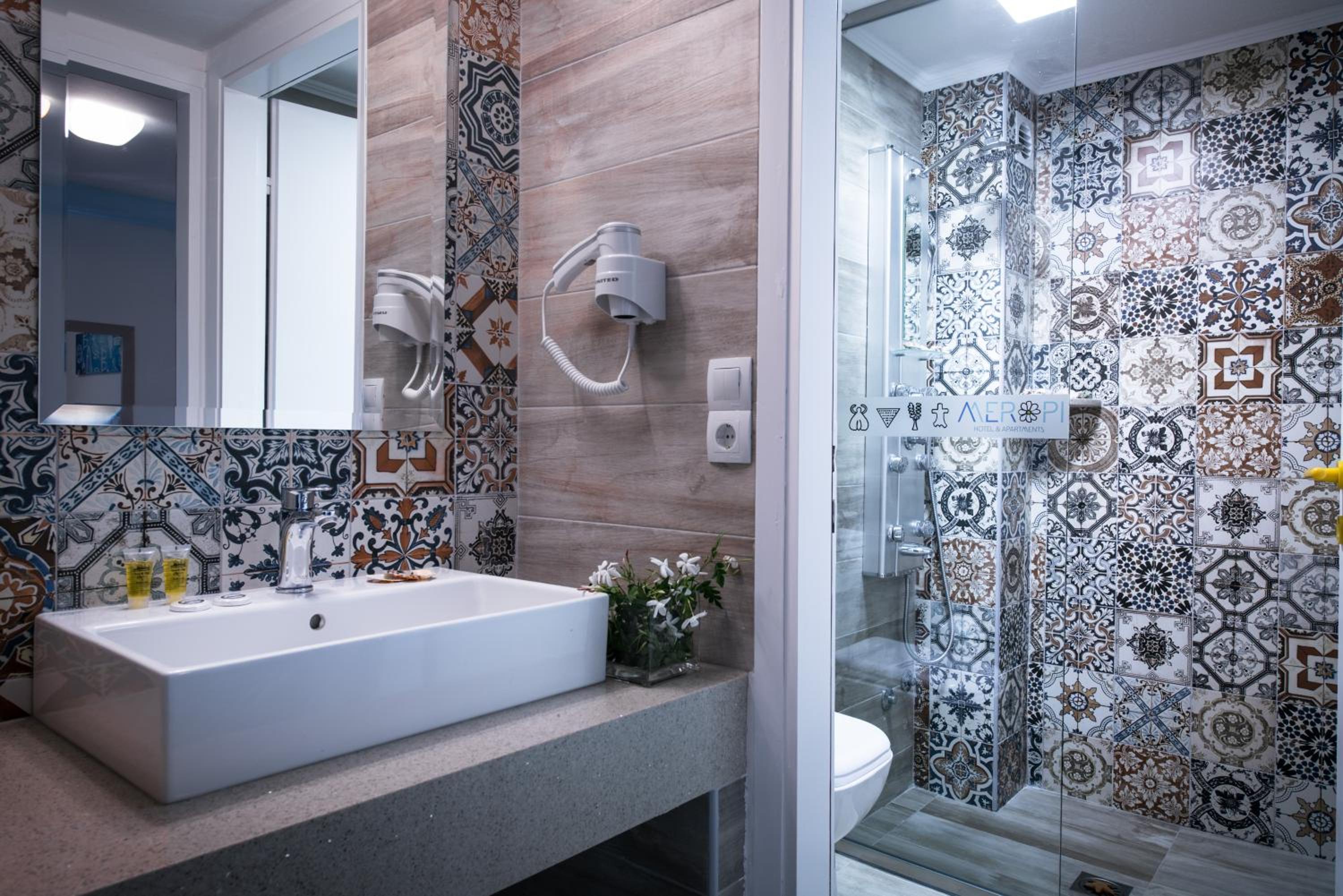 One bedroom Family Room