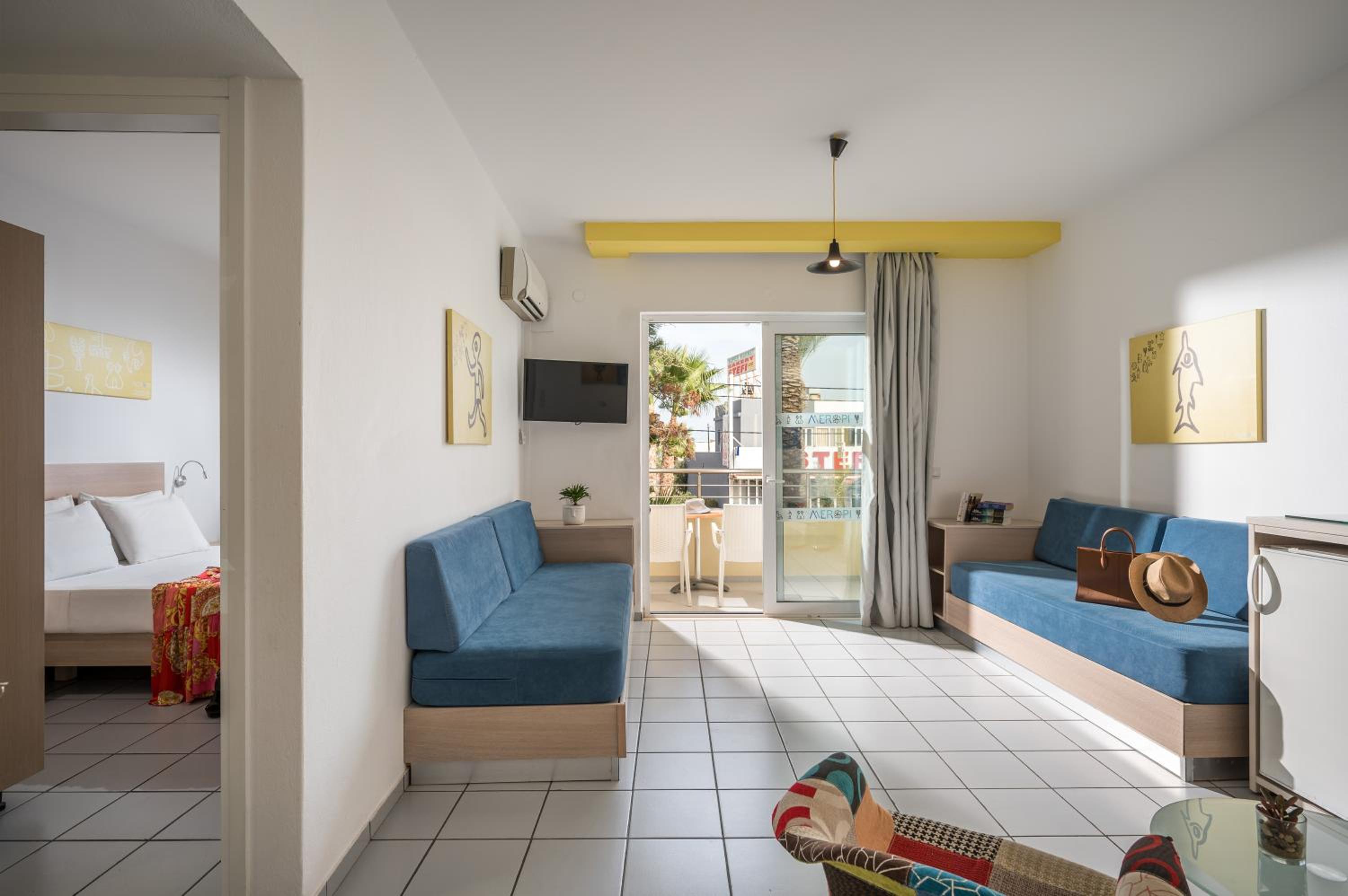 One bedroom Family Room