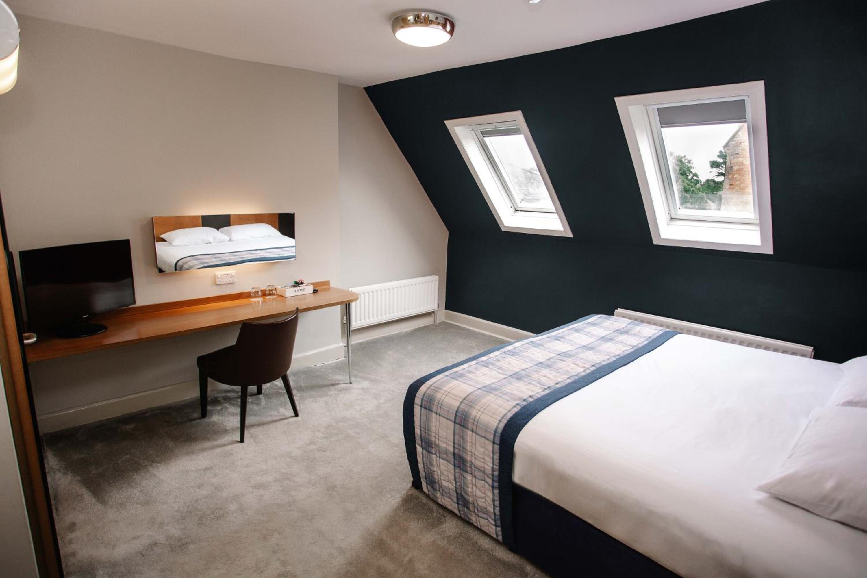 Large Double or Twin Room