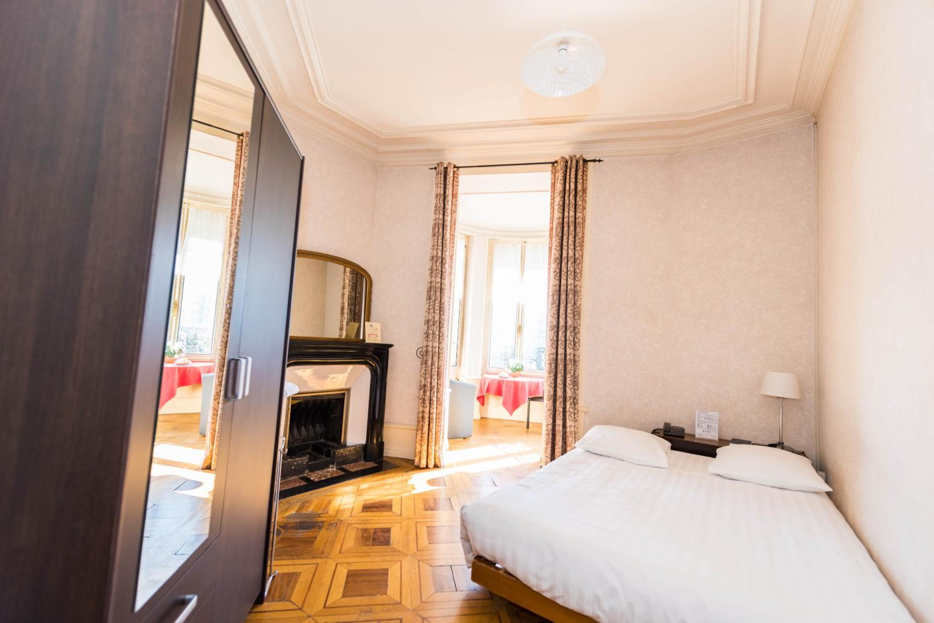 Double Room with Private External Bathroom