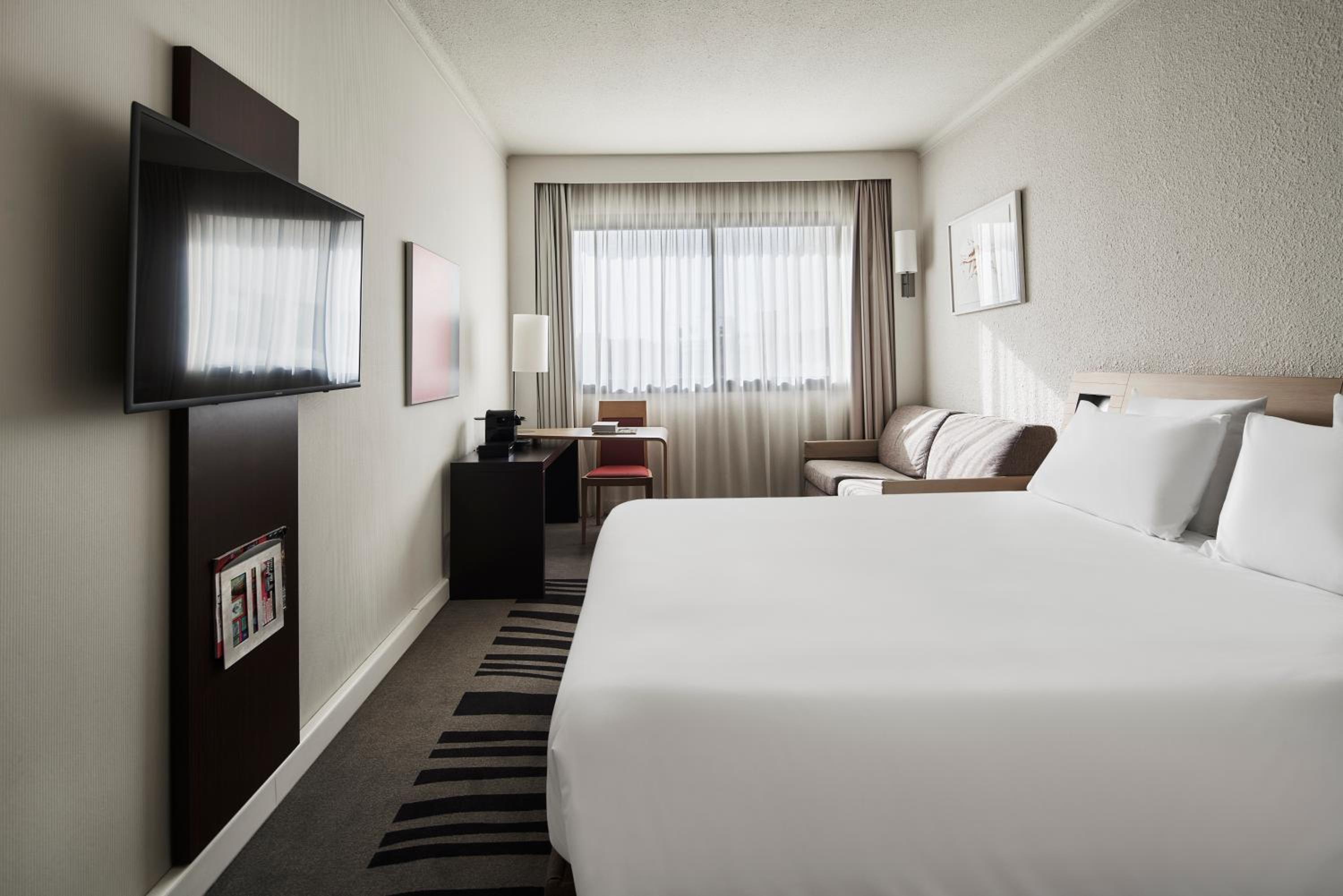 Family Room with One Double Bed and One Double Sofa Bed