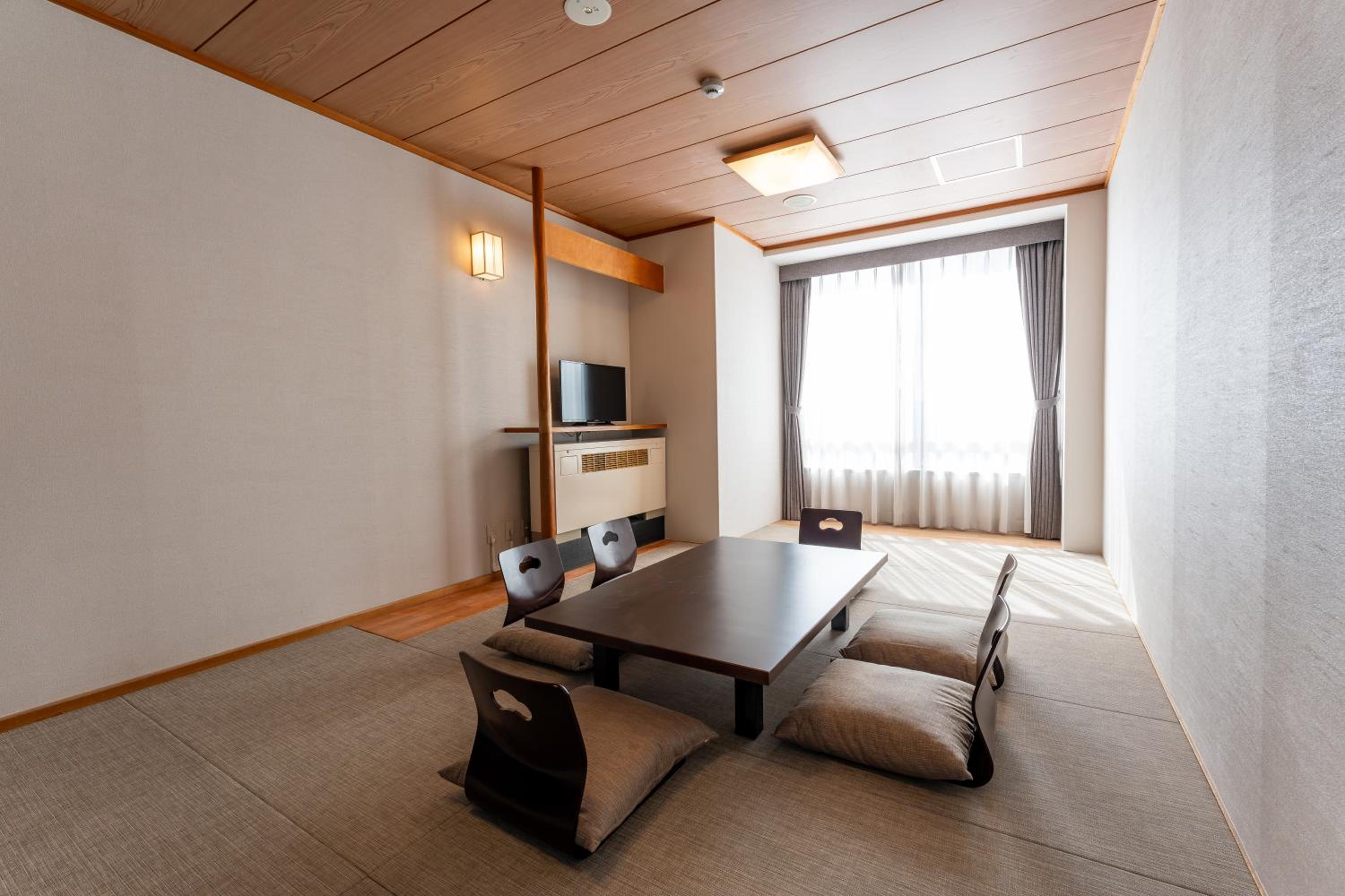 Japanese Standard D (lower floor)(Nonsmoking)