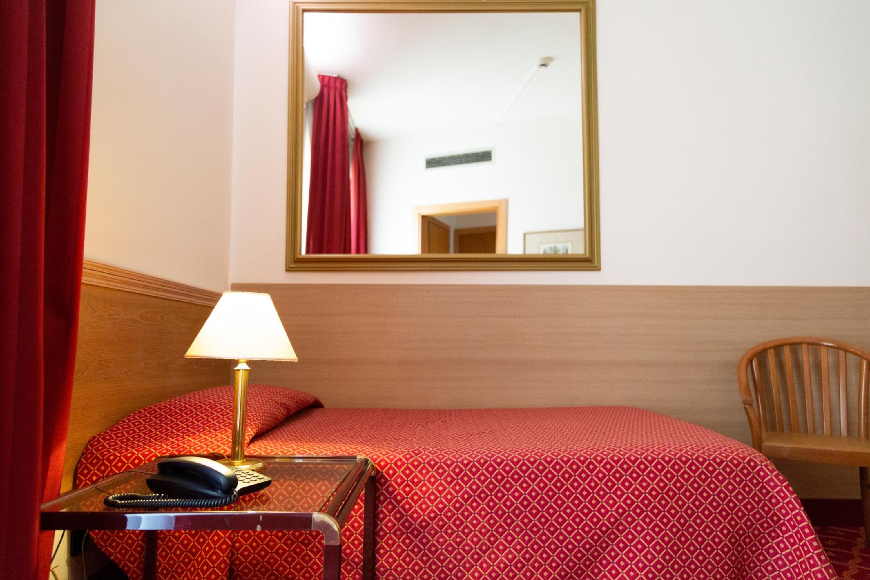 Single Room - Disability Access