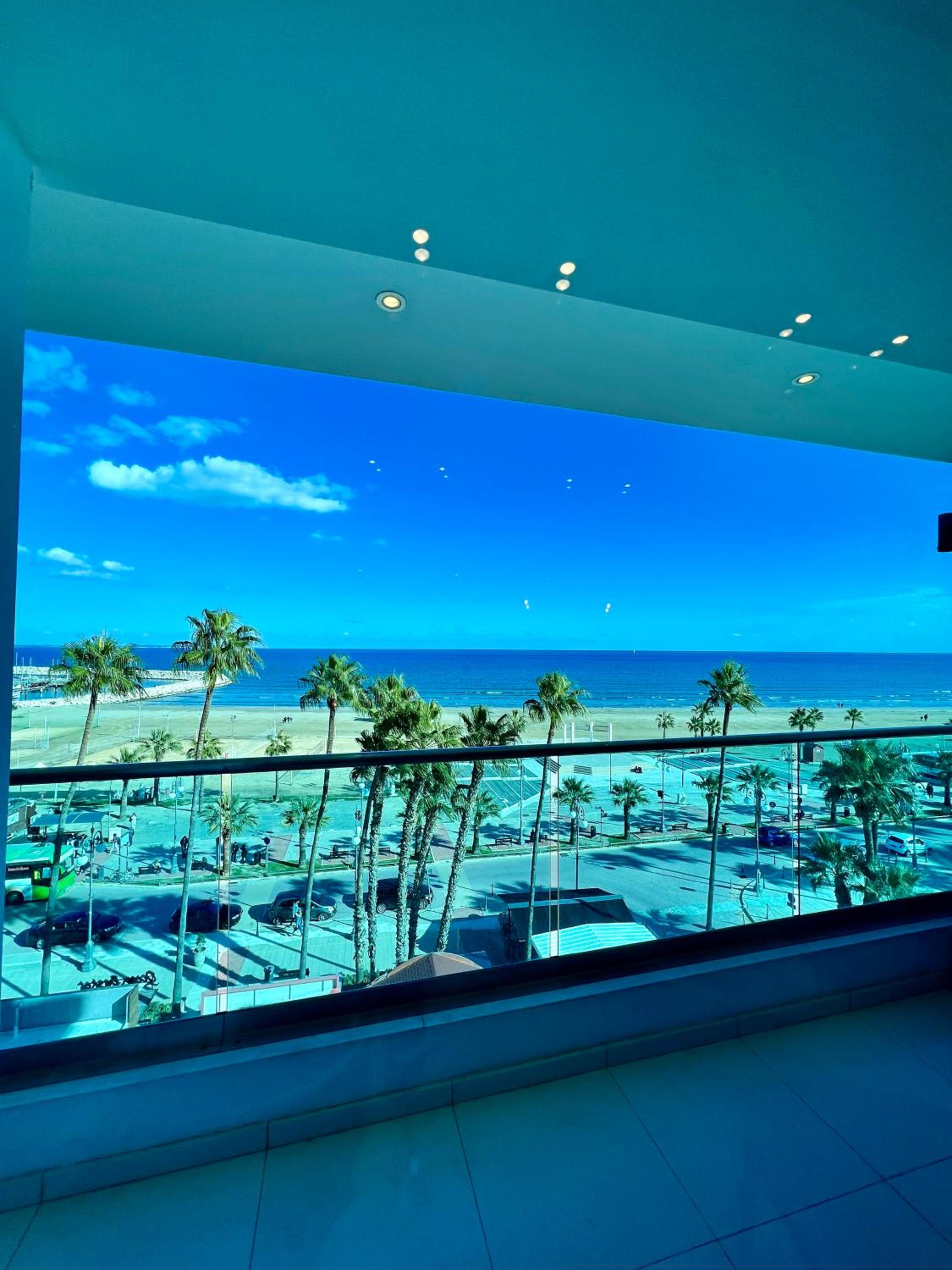 Deluxe Suite with Sea View