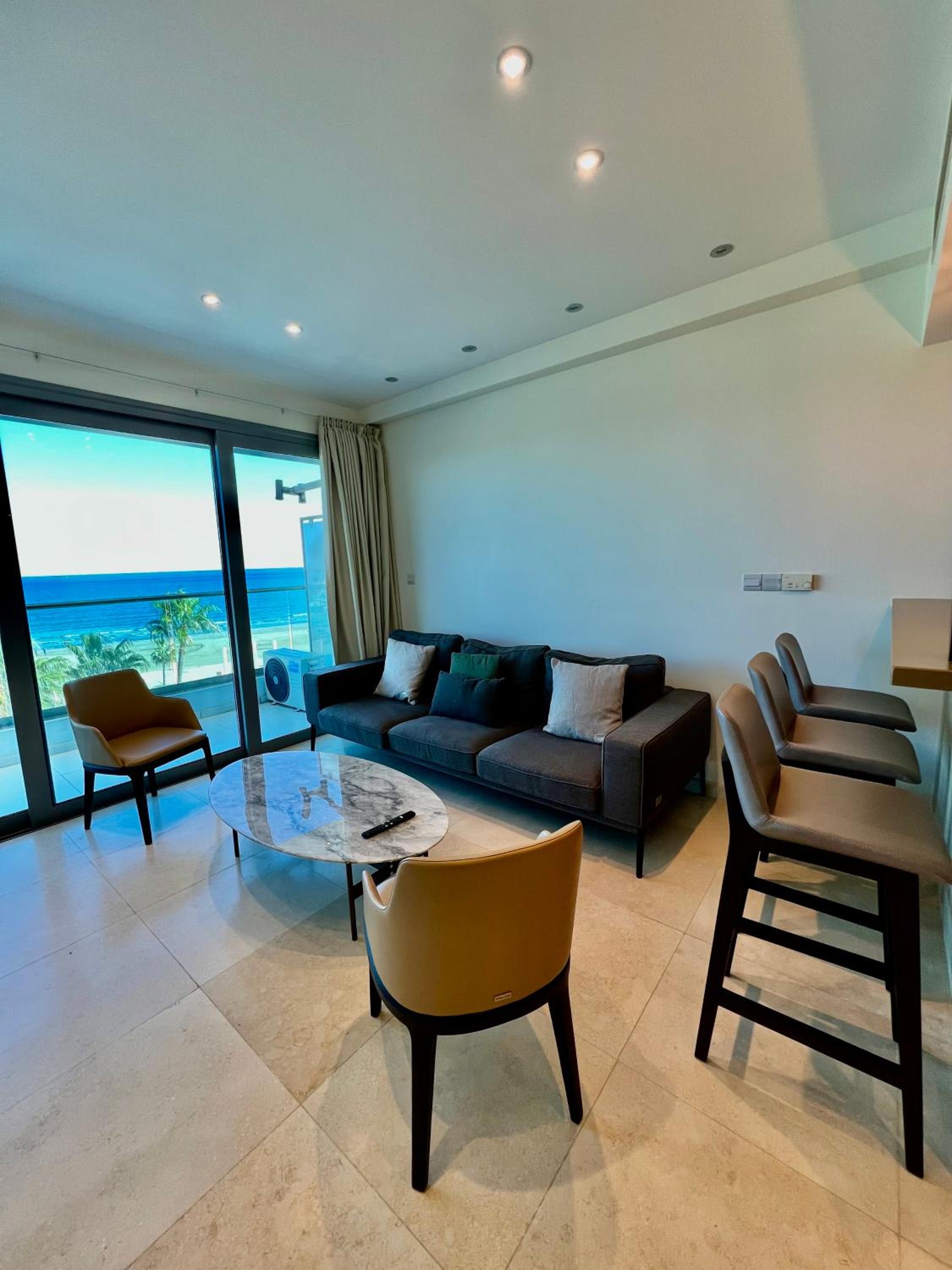 Deluxe Suite with Sea View