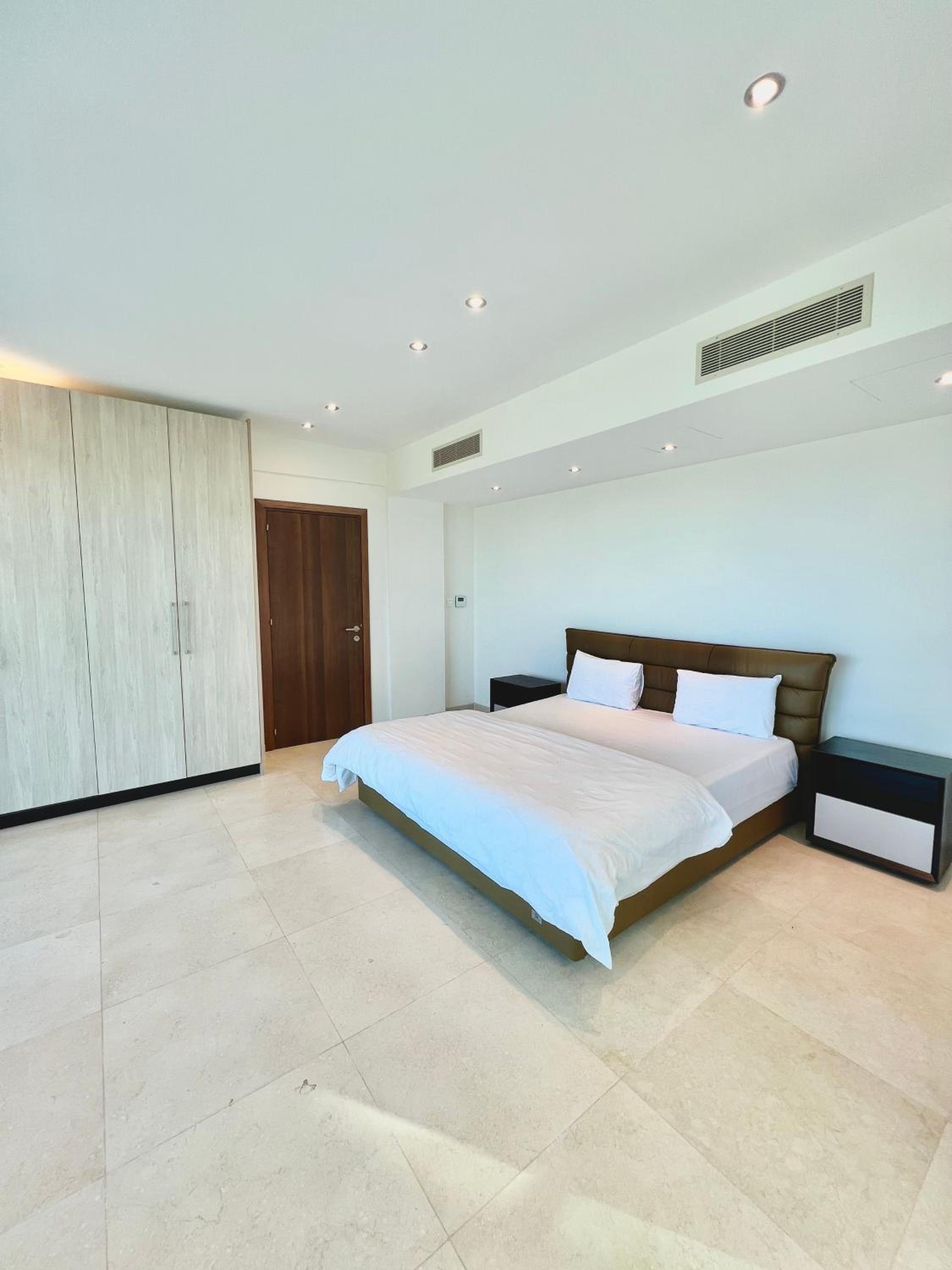 Deluxe Suite with Sea View