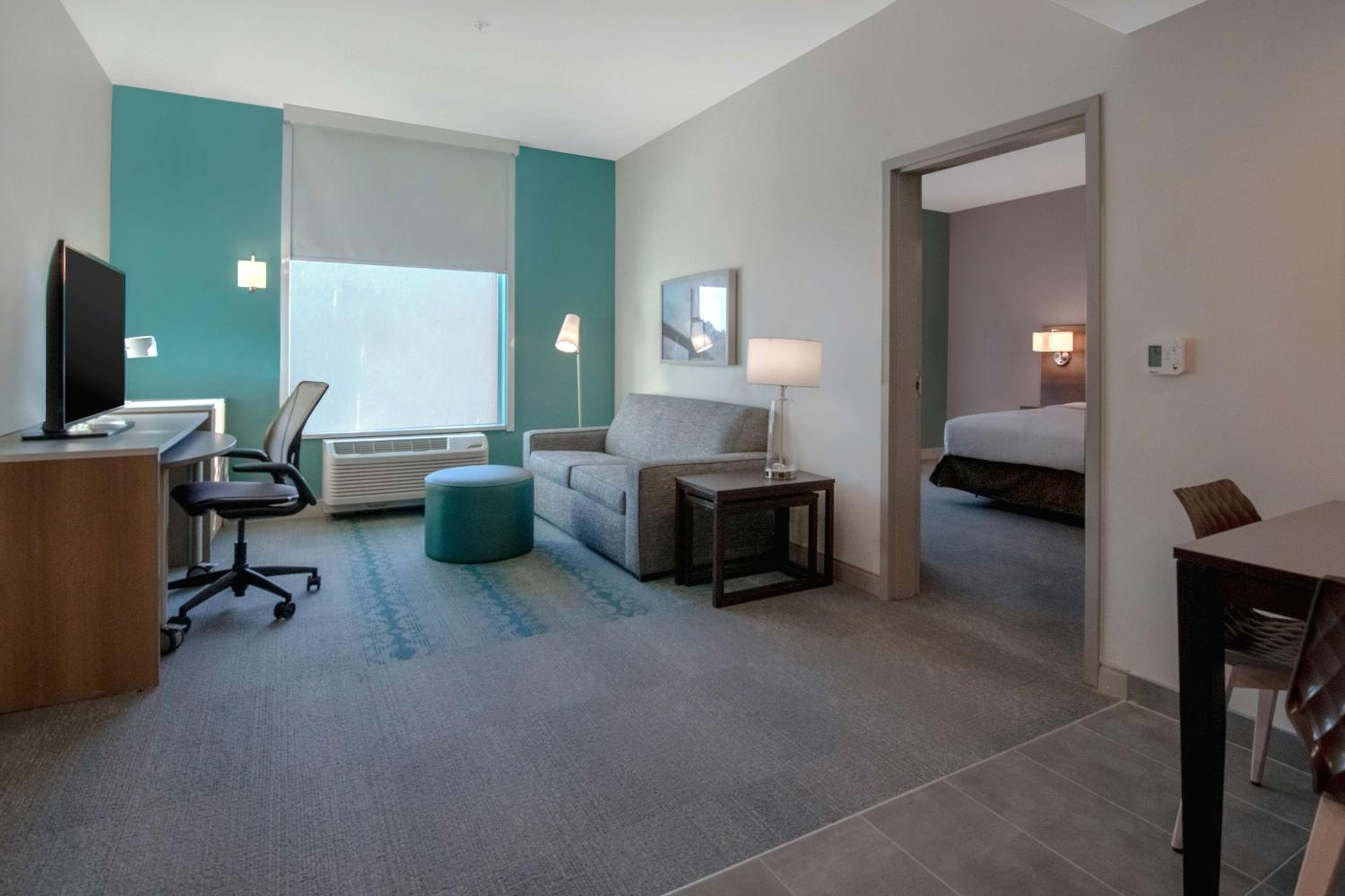 King Suite with Roll-In Shower - Mobility Accessible 