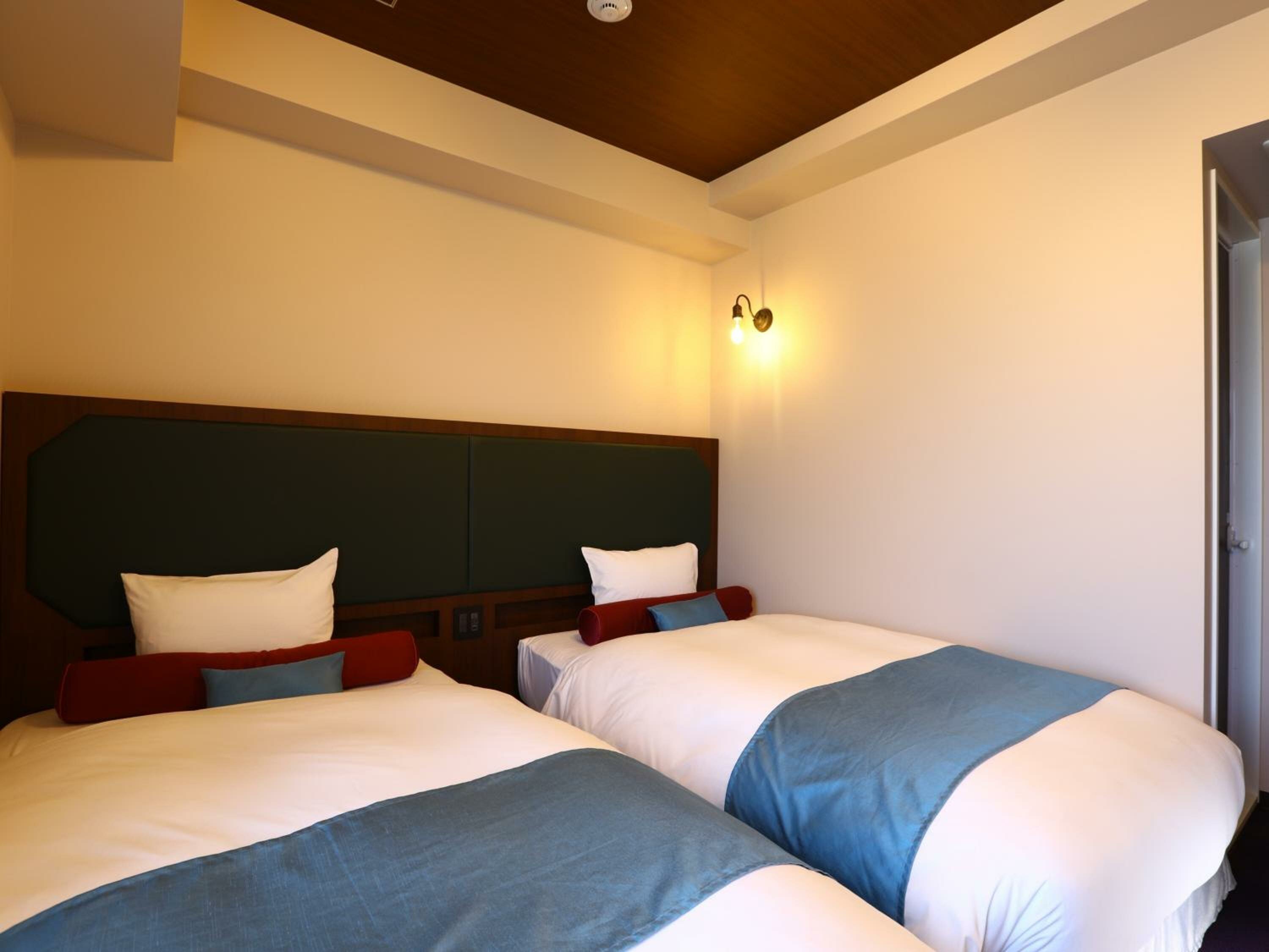 Premier Twin Room - Non-Smoking