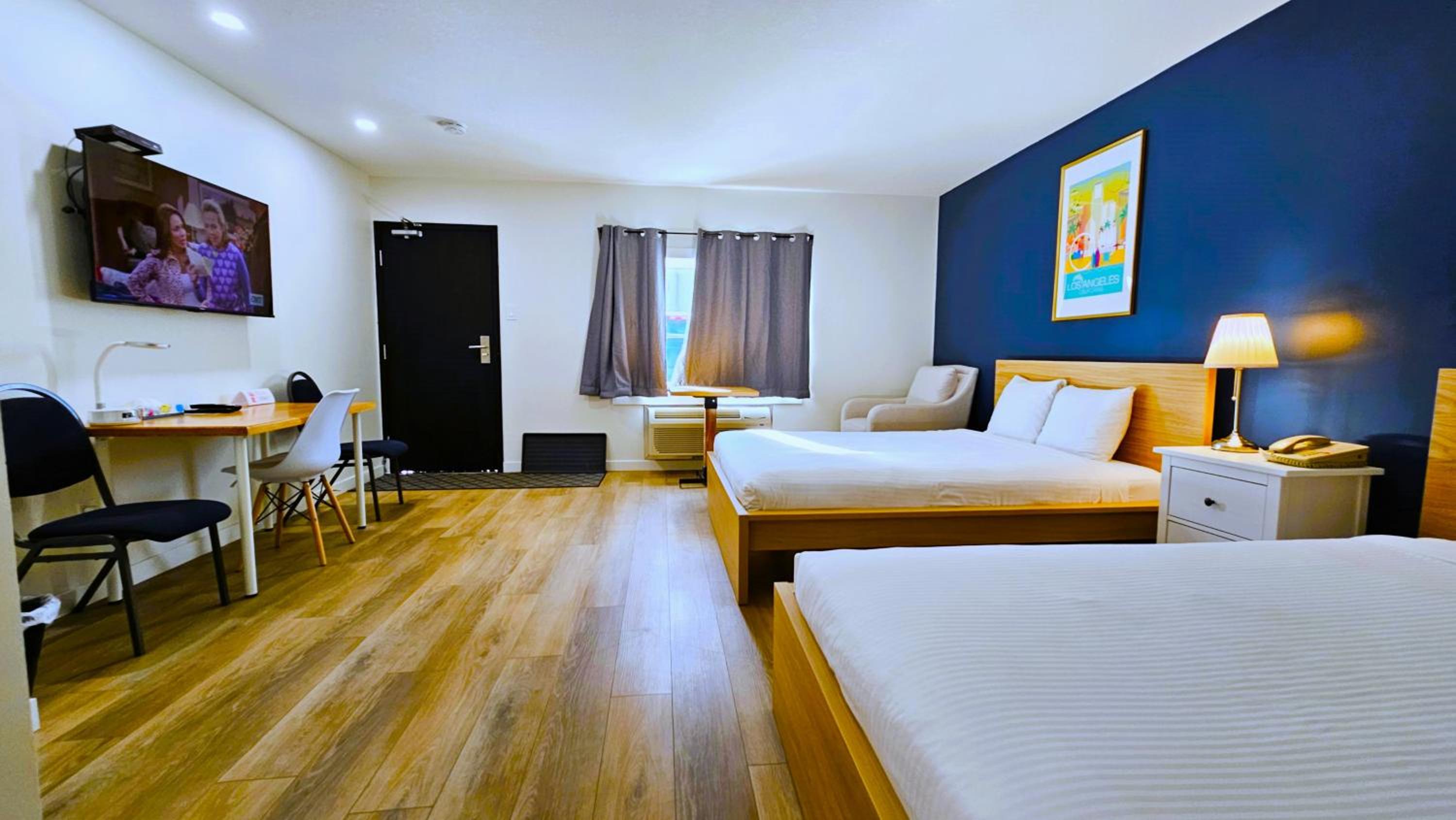 Standard Queen Room with Kitchen