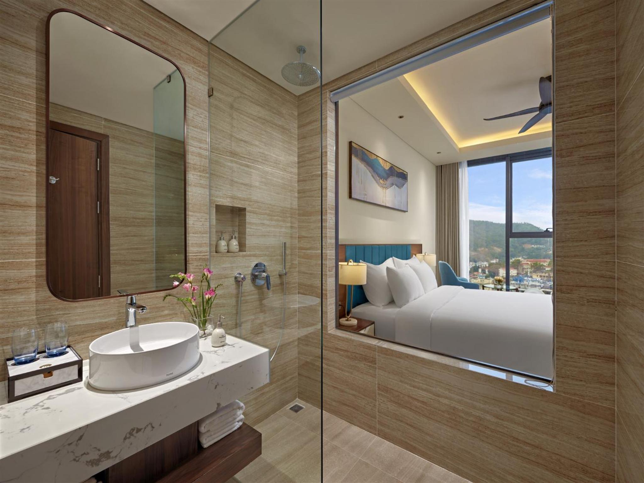 Deluxe Double Room with City View
