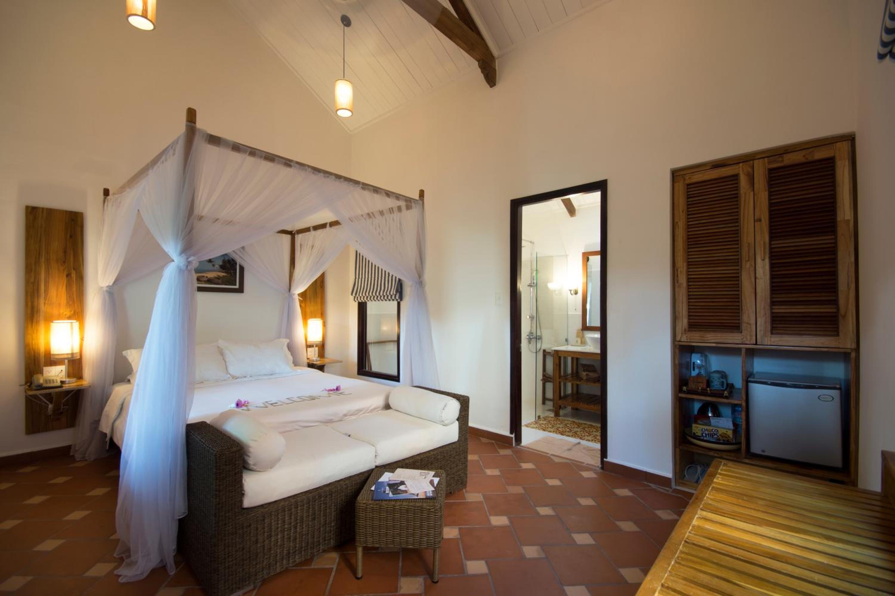 Cottage With Garden View