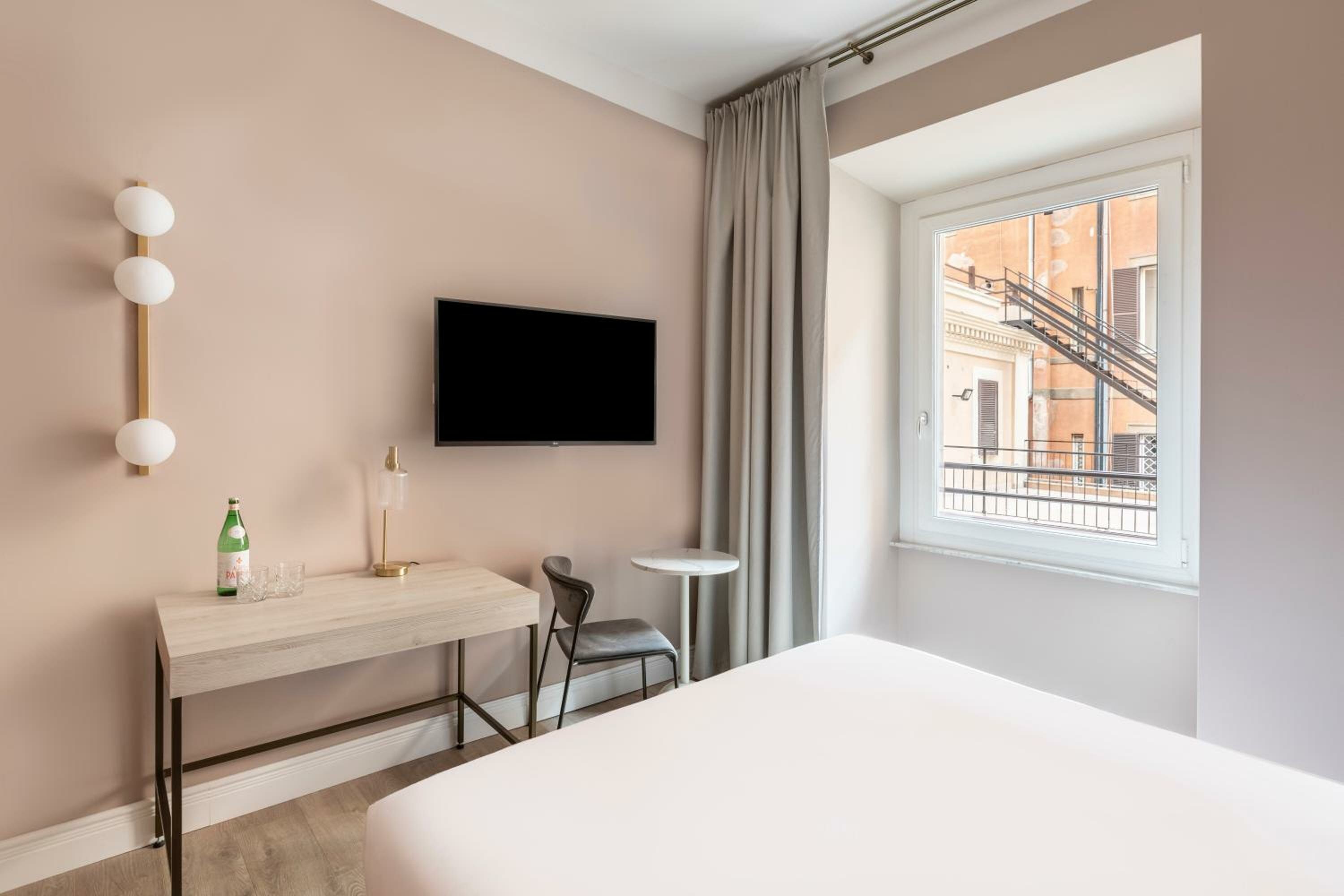 Large Room with Extra Single Bed
