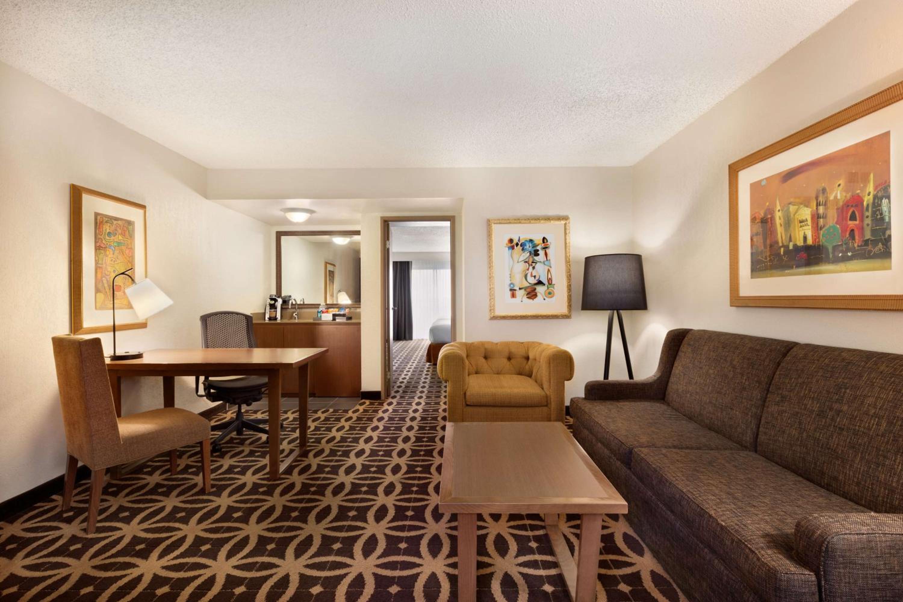 Suite with Two Queen Beds - Non-Smoking