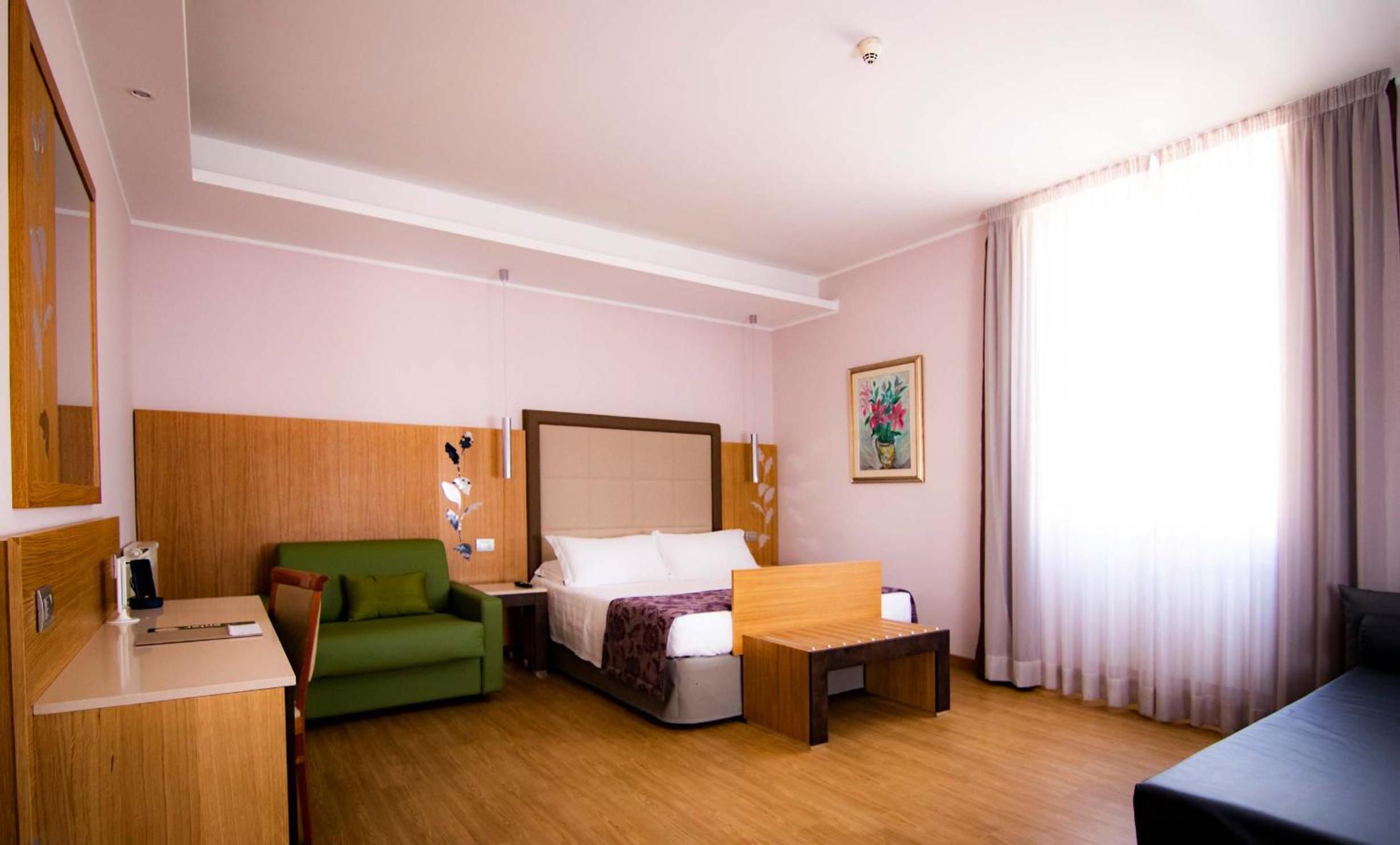 Quadruple Room with View