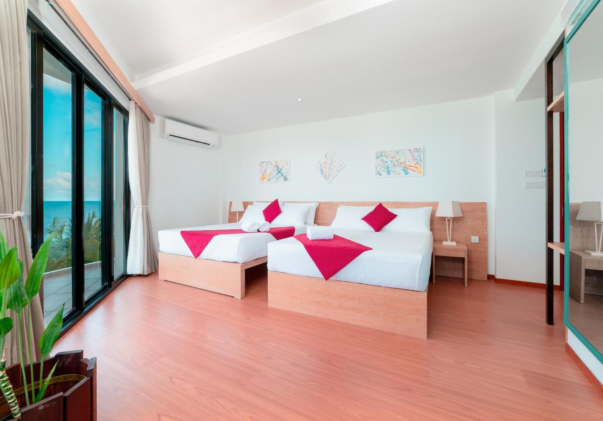 Family Room with Balcony and Sea View