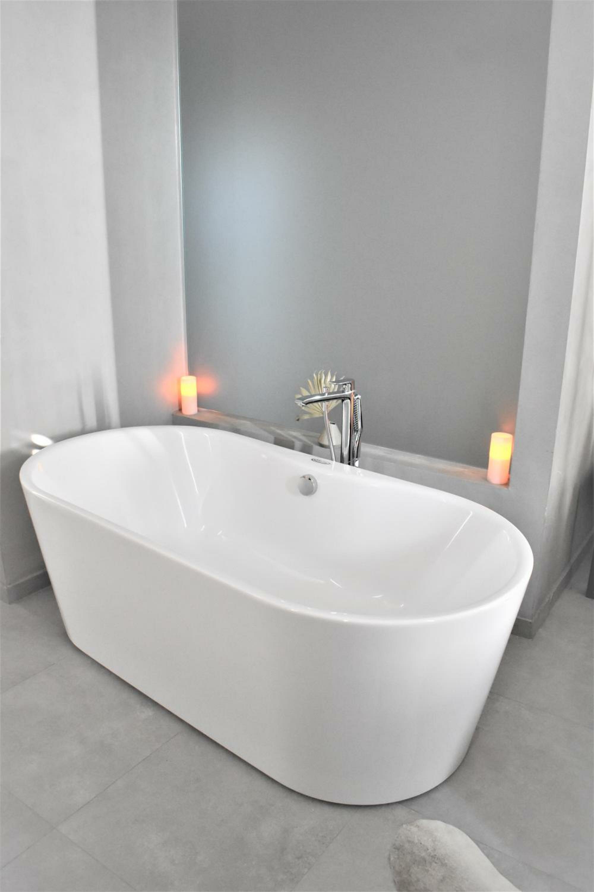 Deluxe Suite with Spa Bath