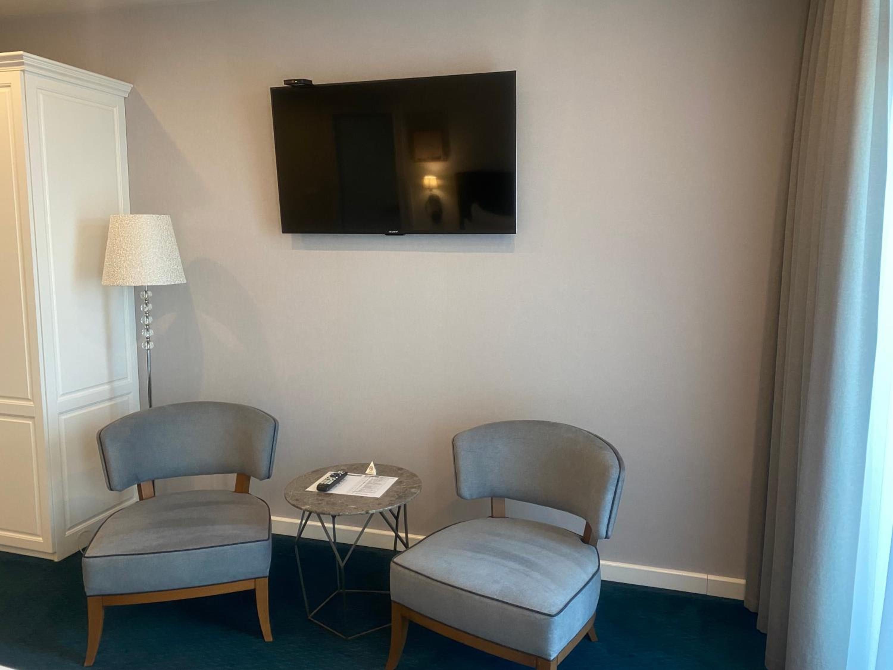 Deluxe Double Room with Balcony and Sea View