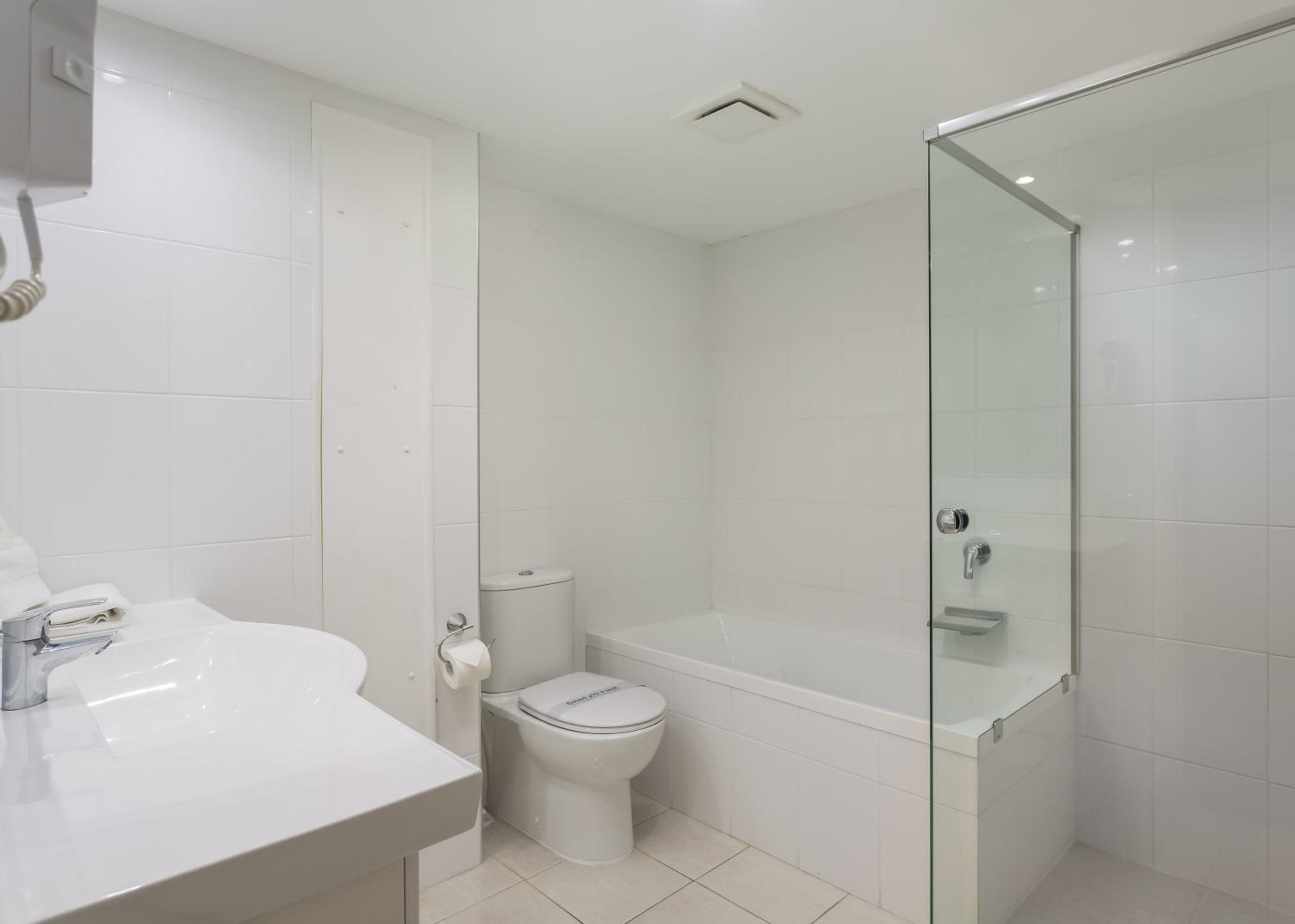 Two-Bedroom Ocean View Apartment