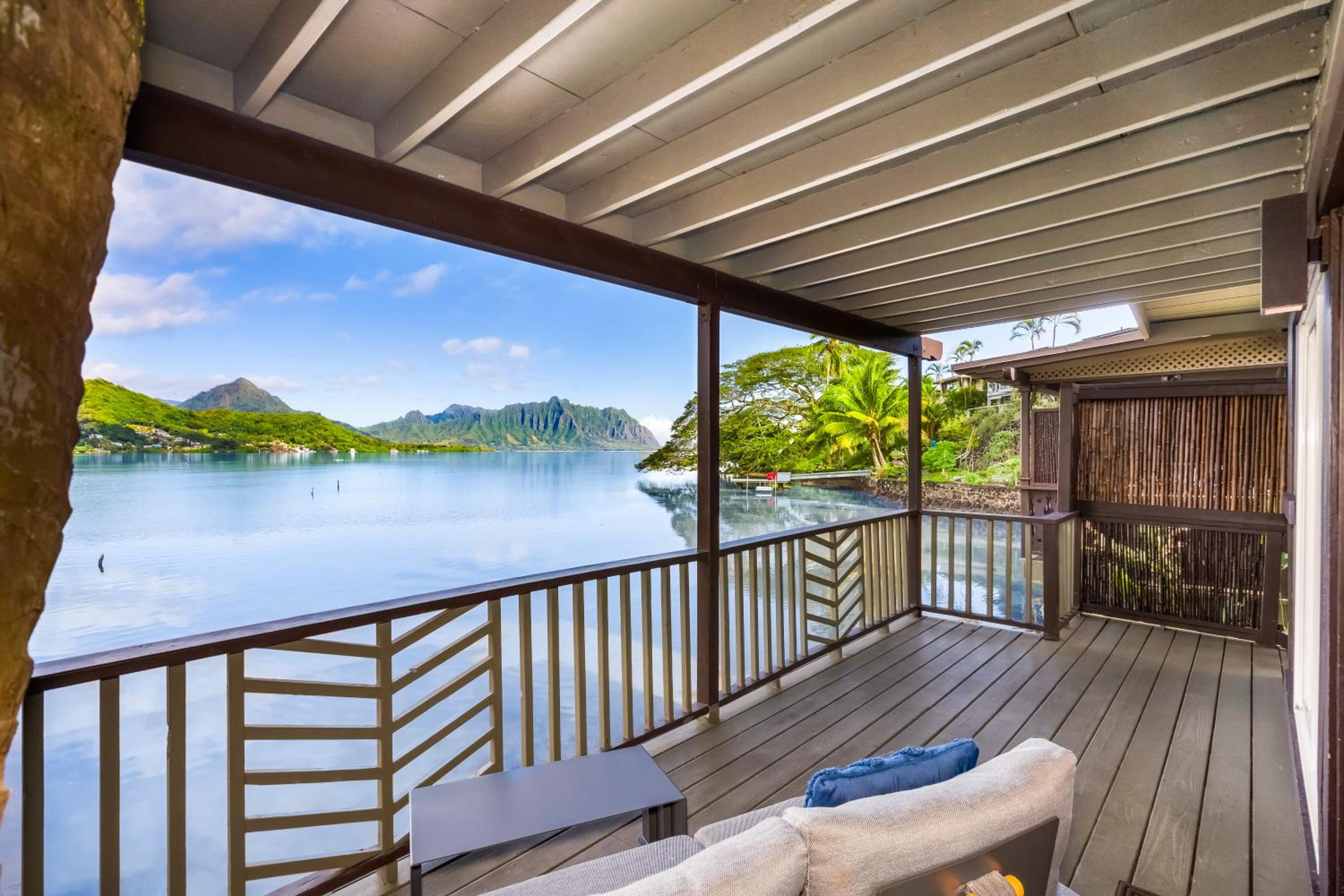 One-Bedroom Cottage - Water Front