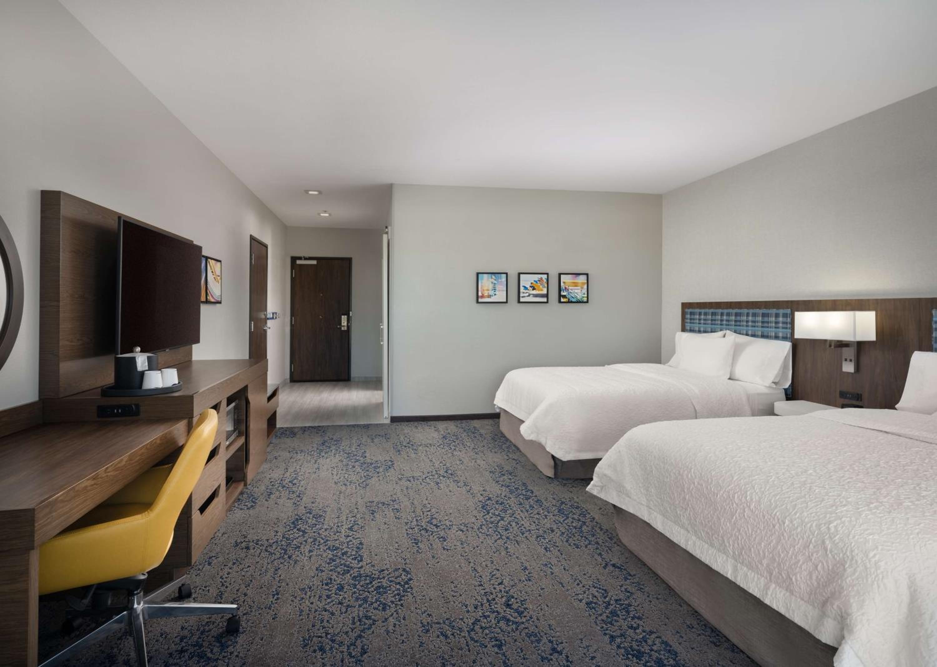 Queen Room with Two Queen Beds - Hearing Access/Non-Smoking